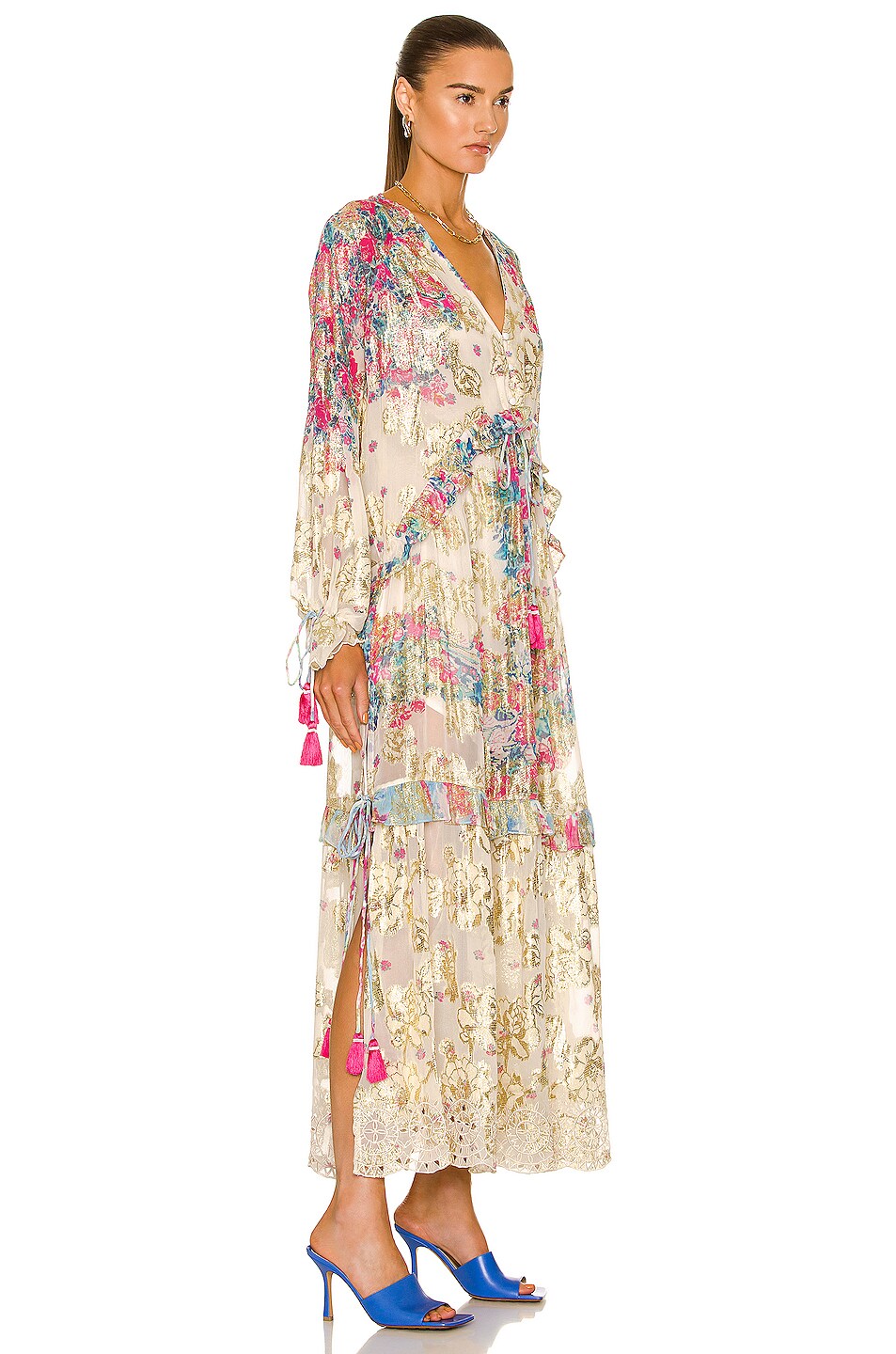 Mila Kaftan in cream floral print with long sleeves and tiered layers — Hemant & Nandita | Endless UAE