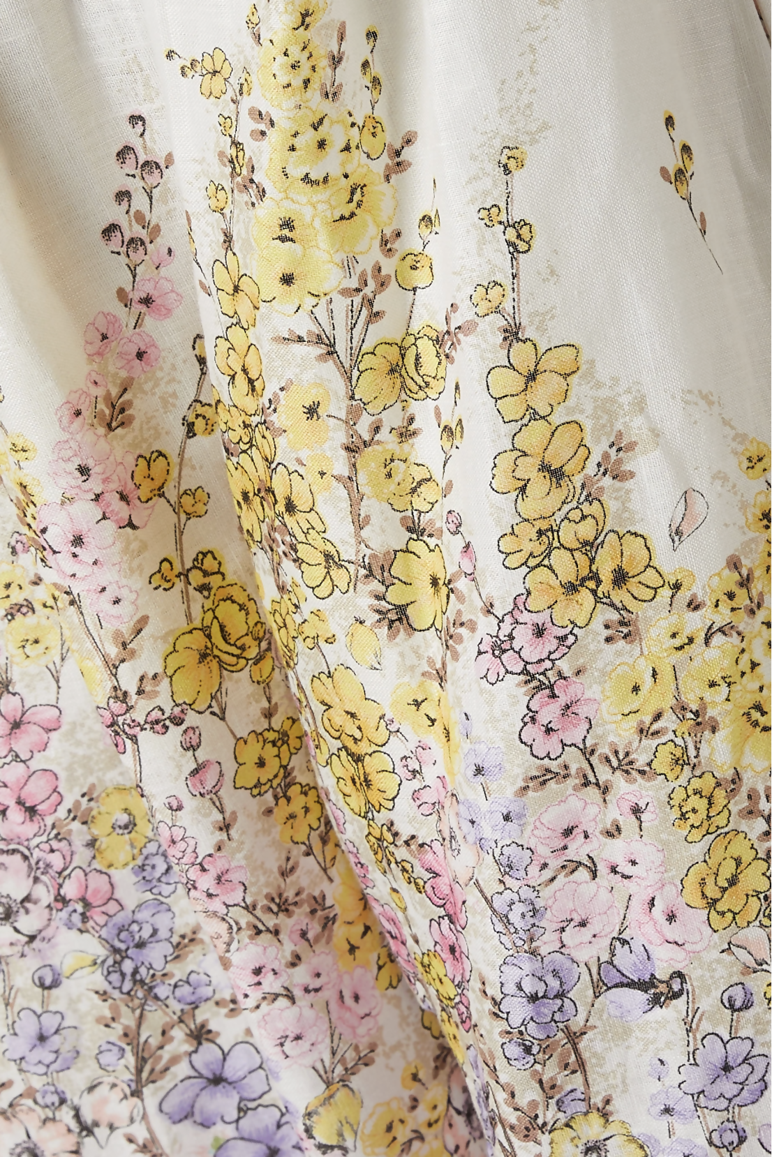 Delicate pastel floral print on cream linen fabric with scalloped trim detail — Zimmermann | Endless UAE