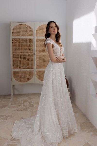 Dani wedding dress with delicate beading and open back design — JESSICA COUTURE | Endless UAE