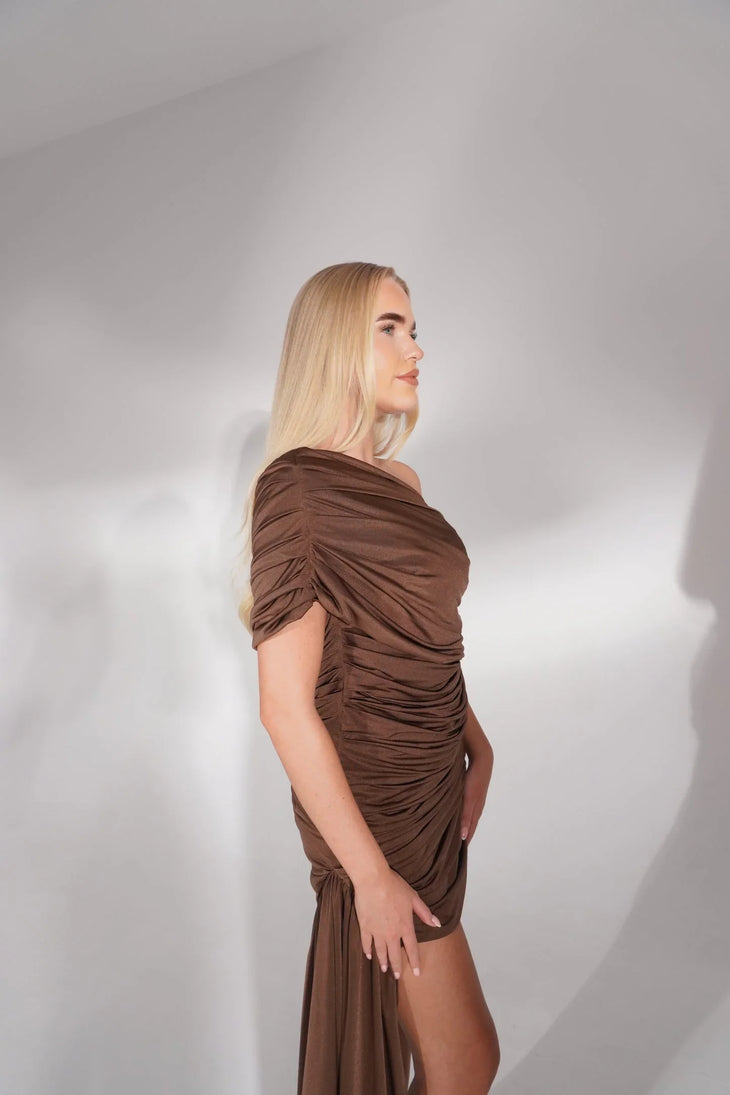 Brown draped one-shoulder mini dress with flowing fabric detail — Deme Studio | Endless UAE
