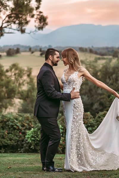 Naomi wedding dress by JESSICA COUTURE features delicate lace detailing with elegant backless design — JESSICA COUTURE | Endless UAE