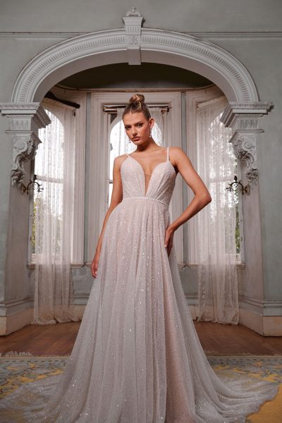 Indy wedding dress with plunging neckline and flowing skirt — Evie Young | Endless UAE
