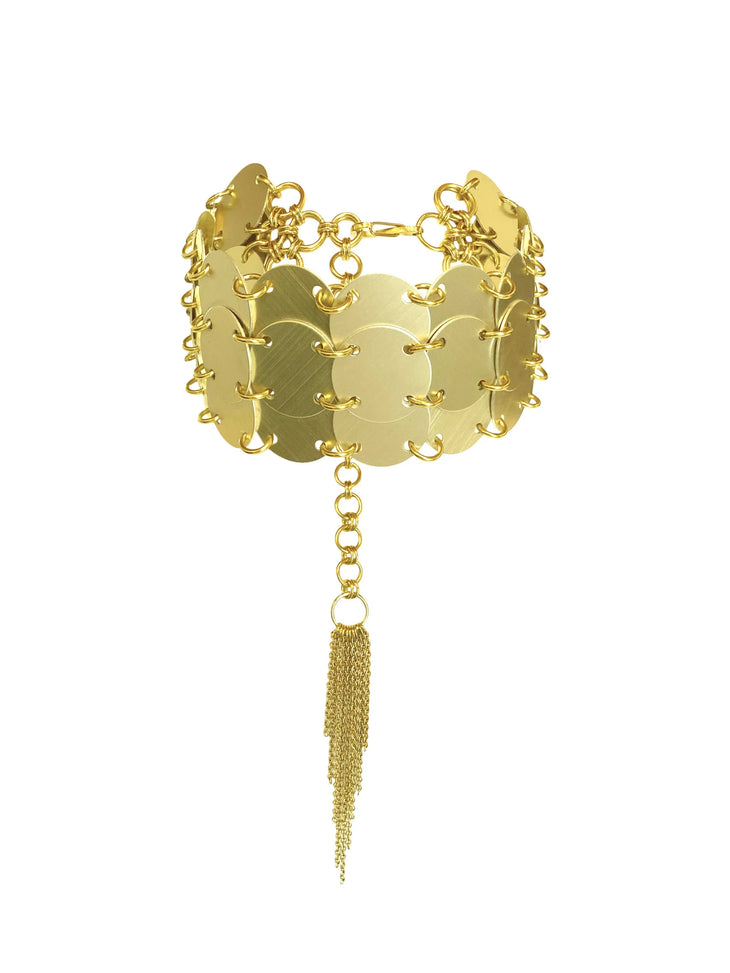 Gold chain link choker necklace on model with dark curly hair — Isabel Moore | Endless UAE