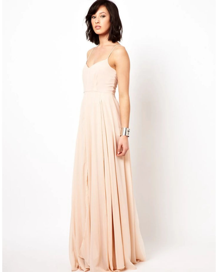 Peach sleeveless maxi dress with sweetheart neckline and flowing skirt — Religion | Endless UAE