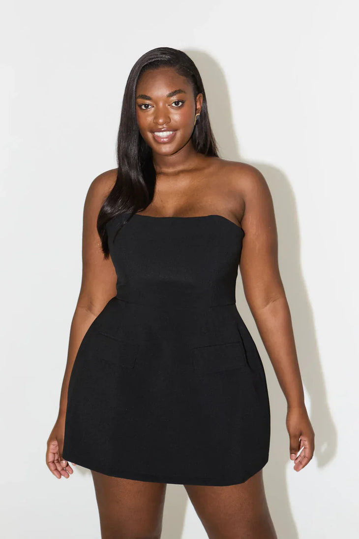 Black strapless mini dress with structured bodice — Odd Muse | Endless UAE