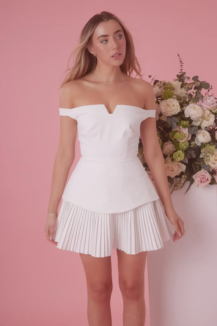 White off-shoulder dress with pleated skirt hem — Odd Muse | Endless UAE