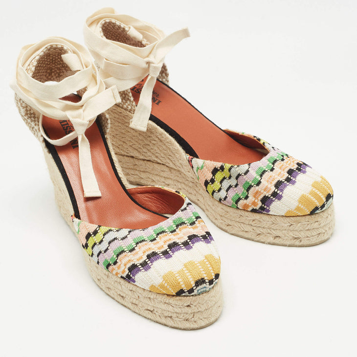 Castañer Carina canvas wedge espadrilles with colorful geometric knit pattern and cream ankle ties — Missoni | Endless UAE