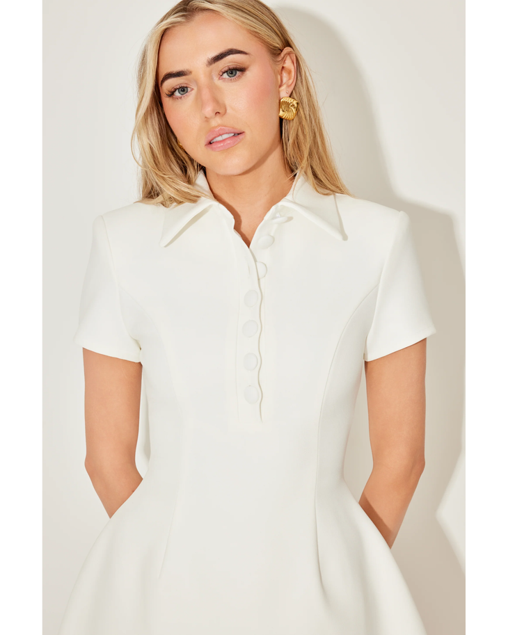 White collared volume mini dress with short sleeves and front pockets — Odd Muse | Endless UAE