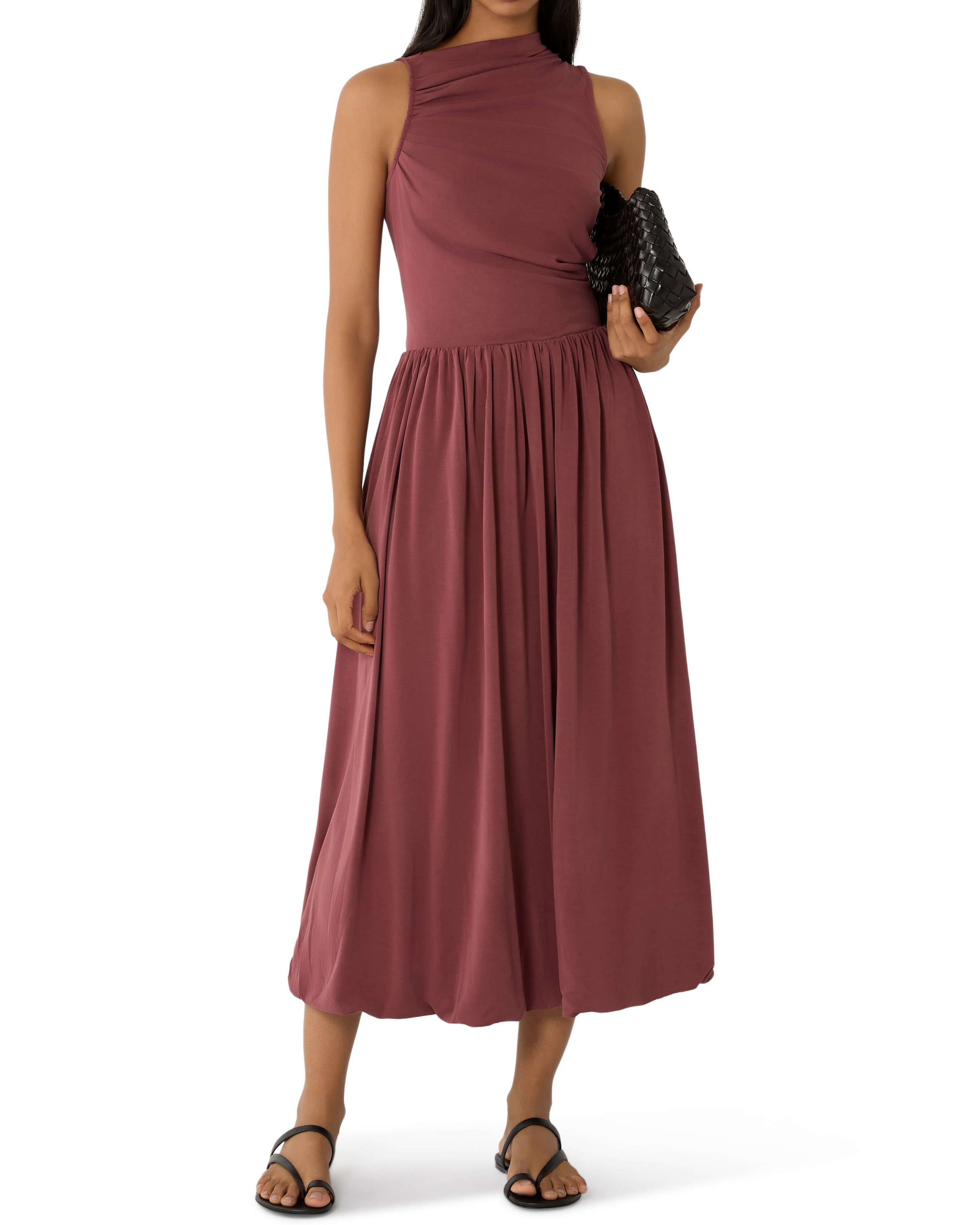 Woman wearing mauve sleeveless midi dress with gathered skirt and black sandals — Rails | Endless UAE