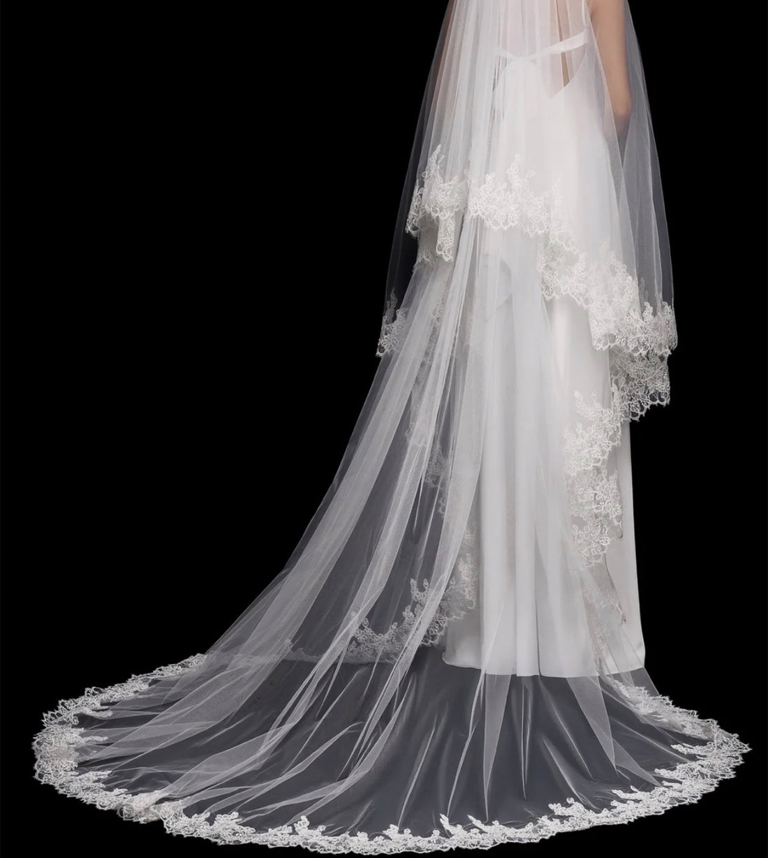 Delicate Madonna veil with lace trim and chapel train — VOIR Bride | Endless UAE