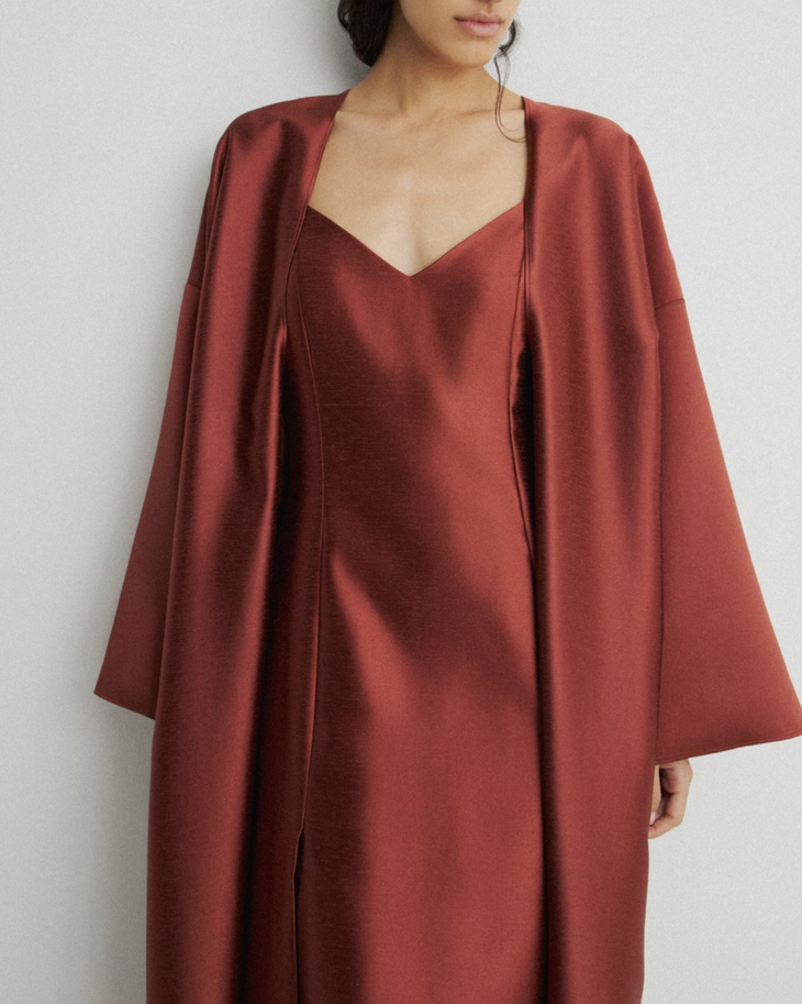 Burgundy linen blend kimono with sweetheart neckline dress — Lime | Endless UAE