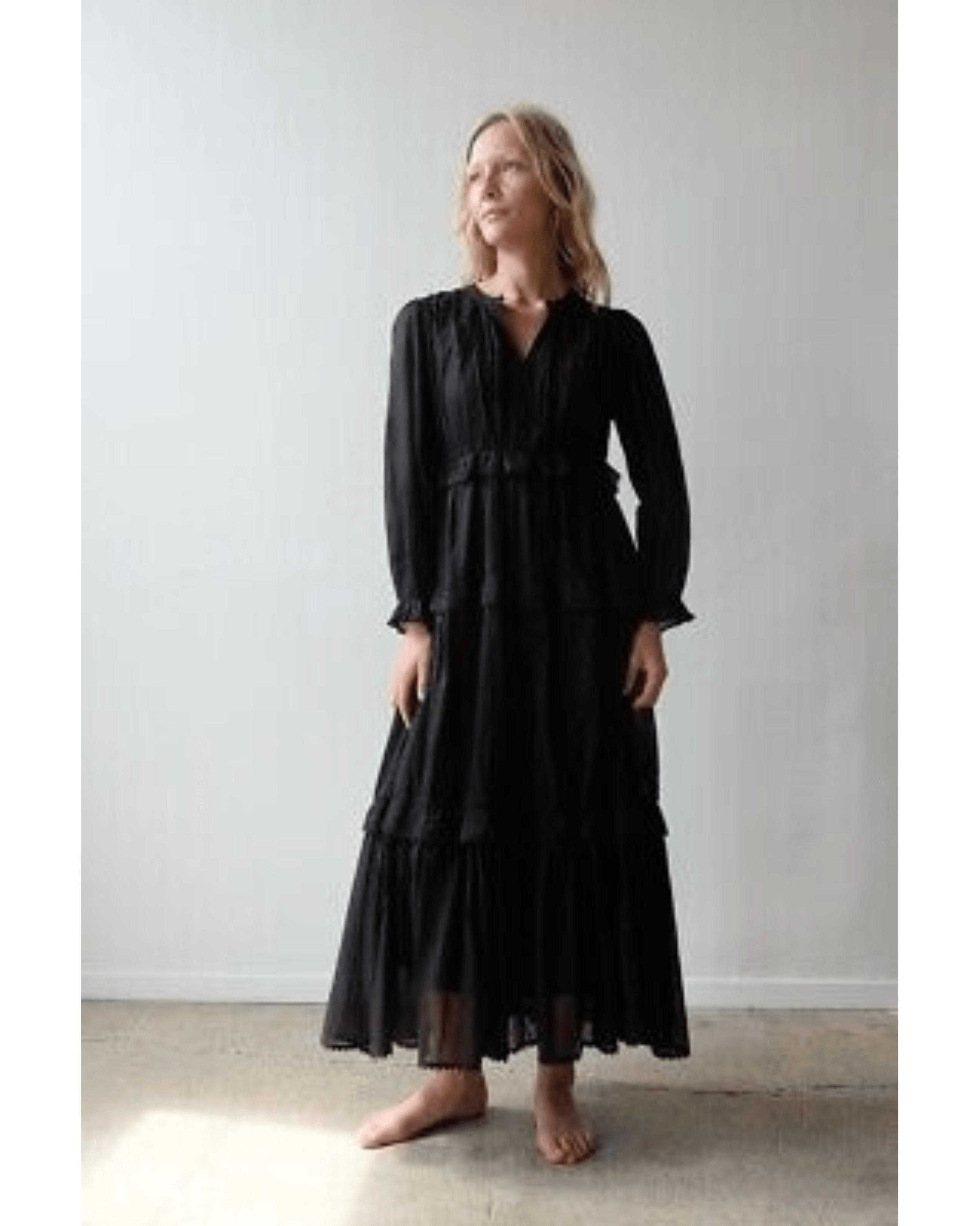 Aboni Embroidered Dress - Endless - UAE Rental and Resale for Women's Fashion