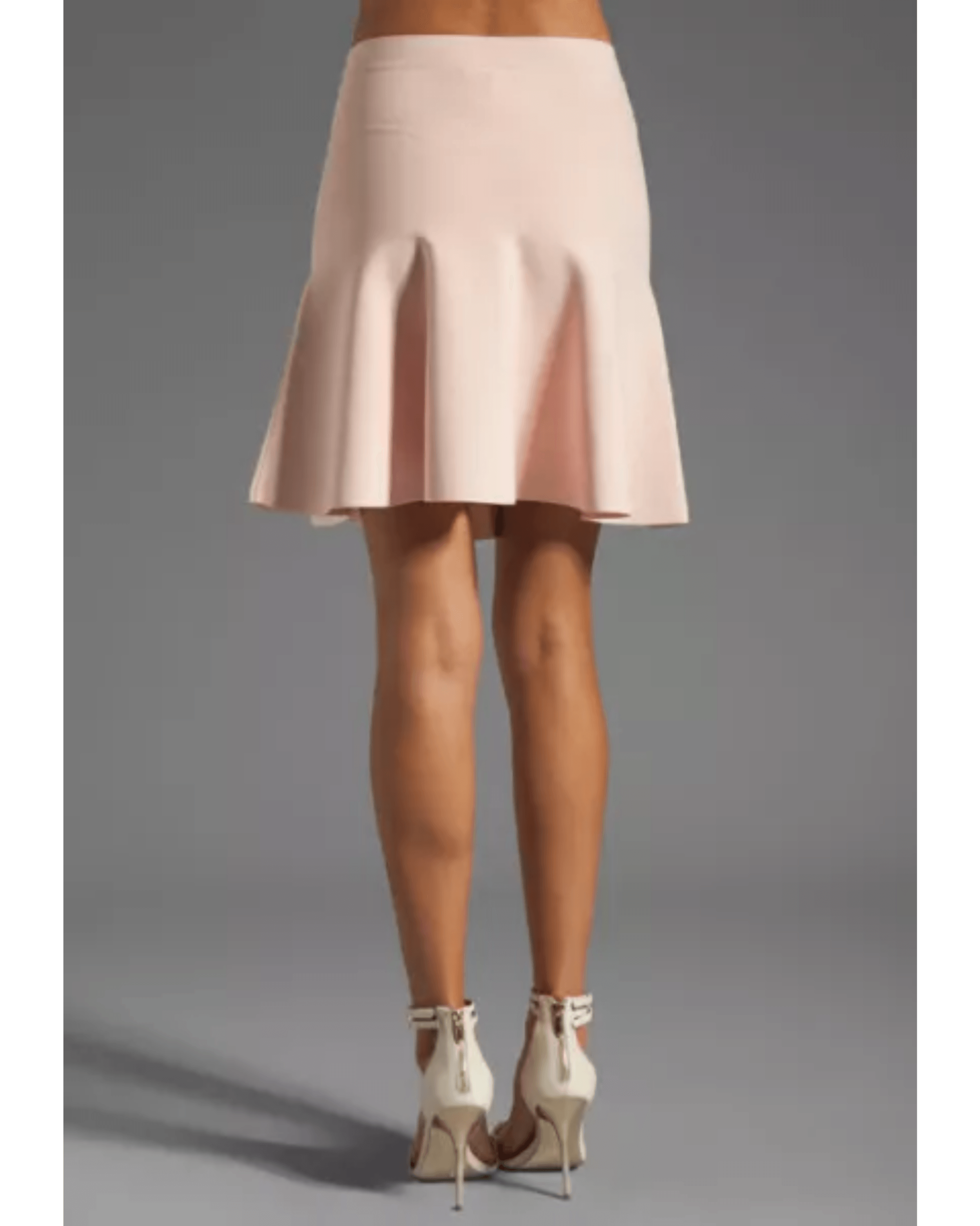 Amilya Skirt - Endless - UAE Rental and Resale for Women's Fashion