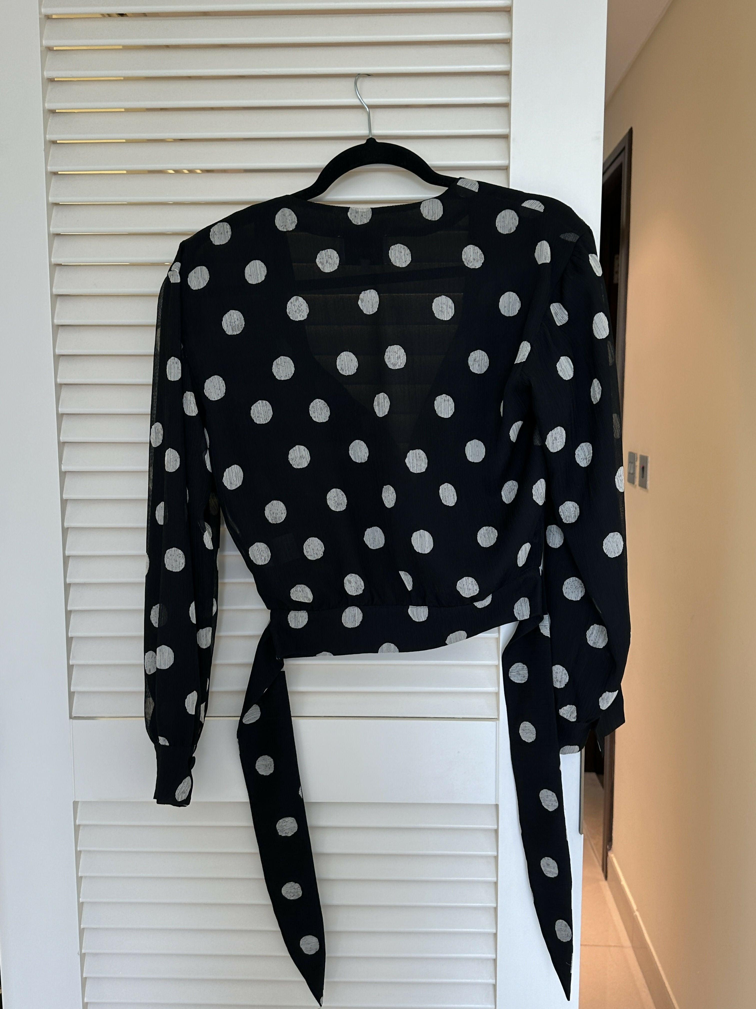 Amulet Polka Dot Chiffon Blouse - Endless - UAE Rental and Resale for Women's Fashion