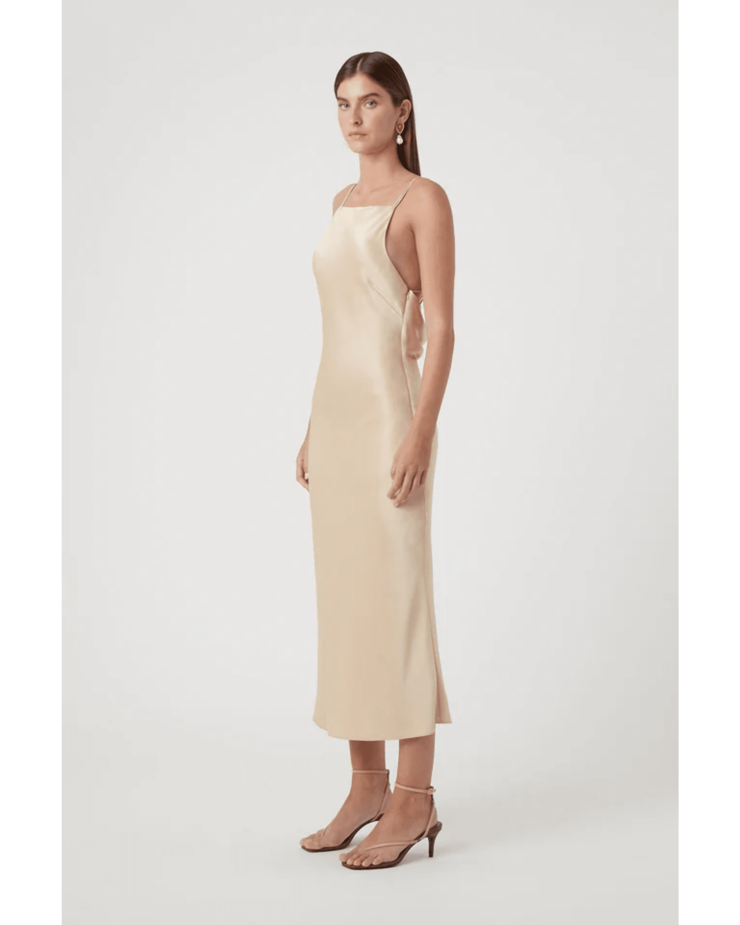 Antonelli Backless Dress - Endless - UAE Rental and Resale for Women's Fashion