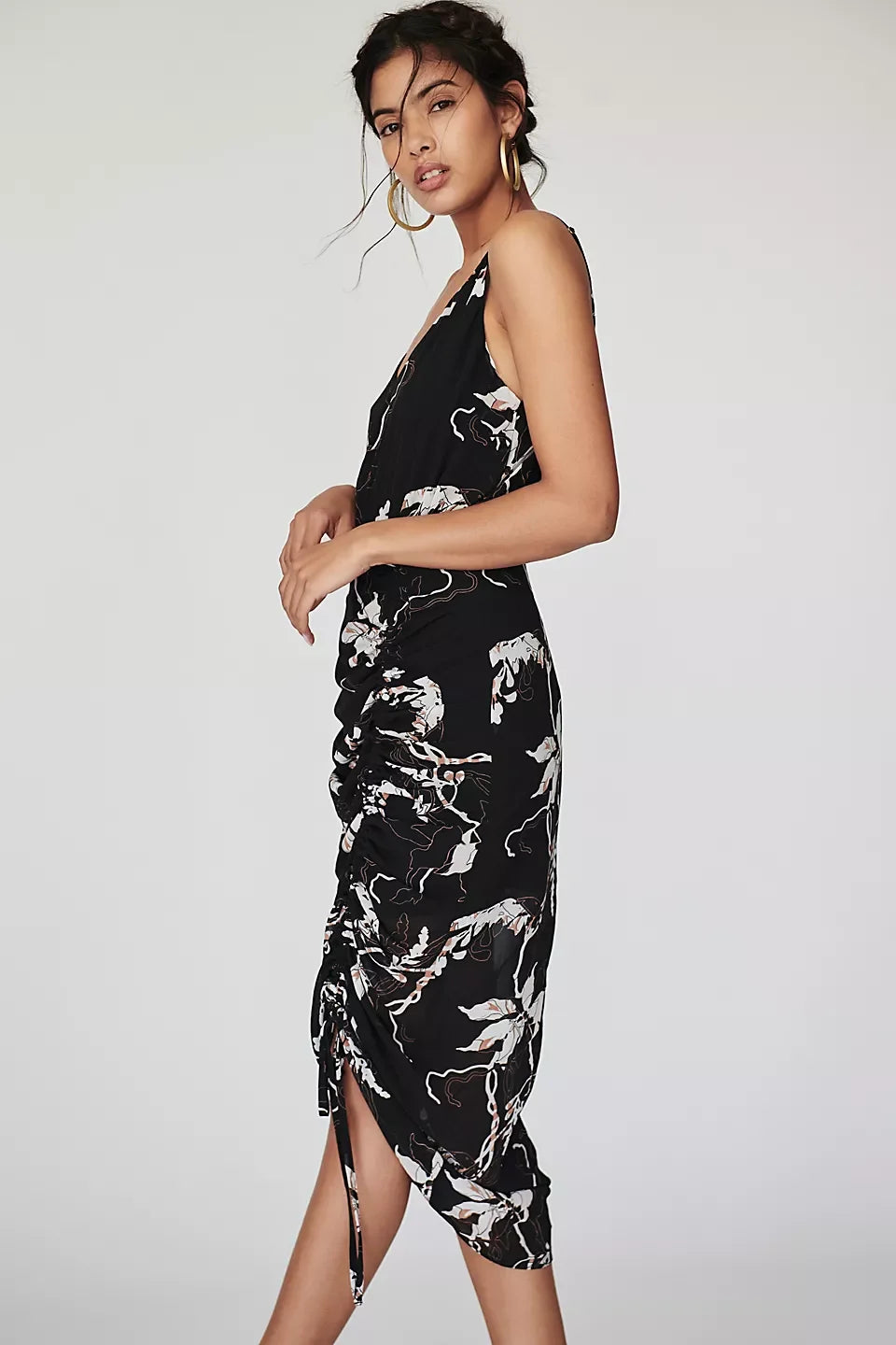 Apparition Ruched Cocktail Midi Dress - Endless - UAE Rental and Resale for Women's Fashion
