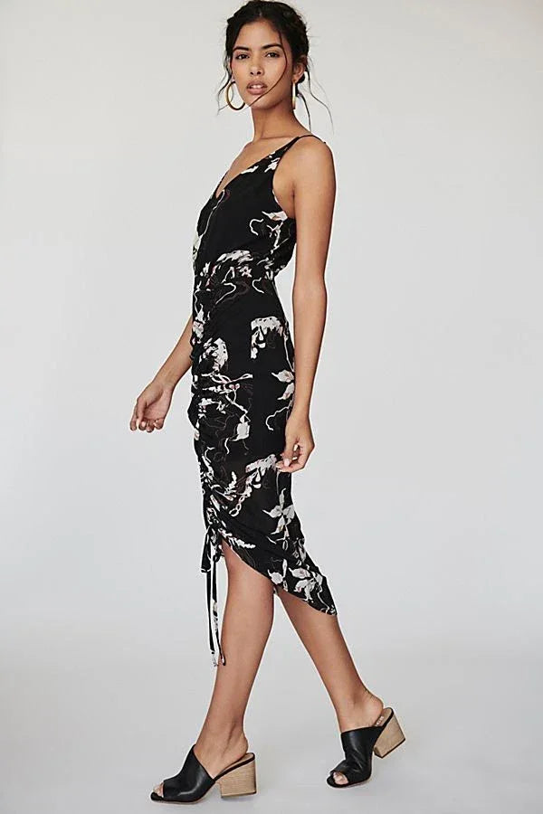Apparition Ruched Cocktail Midi Dress - Endless - UAE Rental and Resale for Women's Fashion