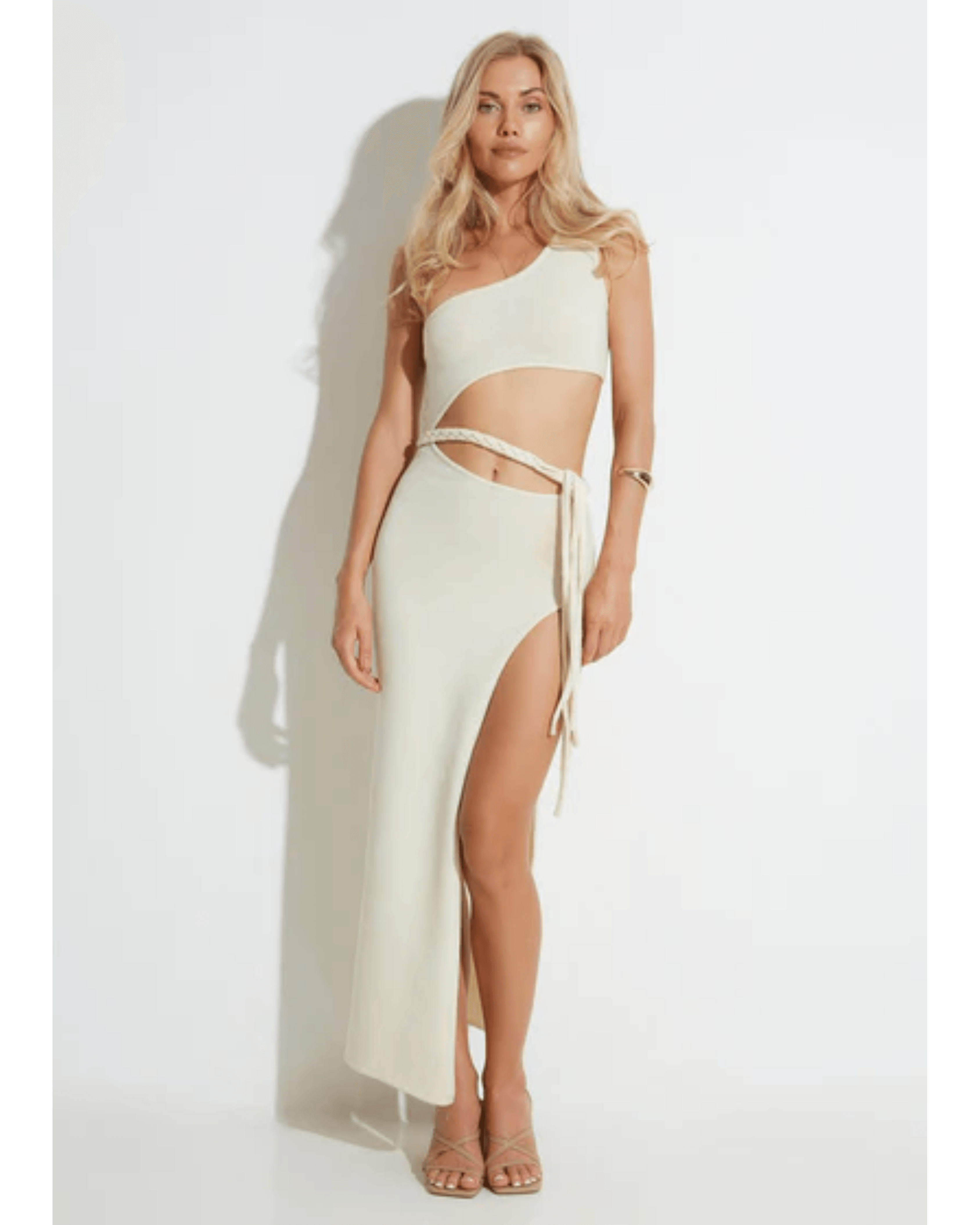 Arcadia Maxi Dress - Endless - UAE Rental and Resale for Women's Fashion