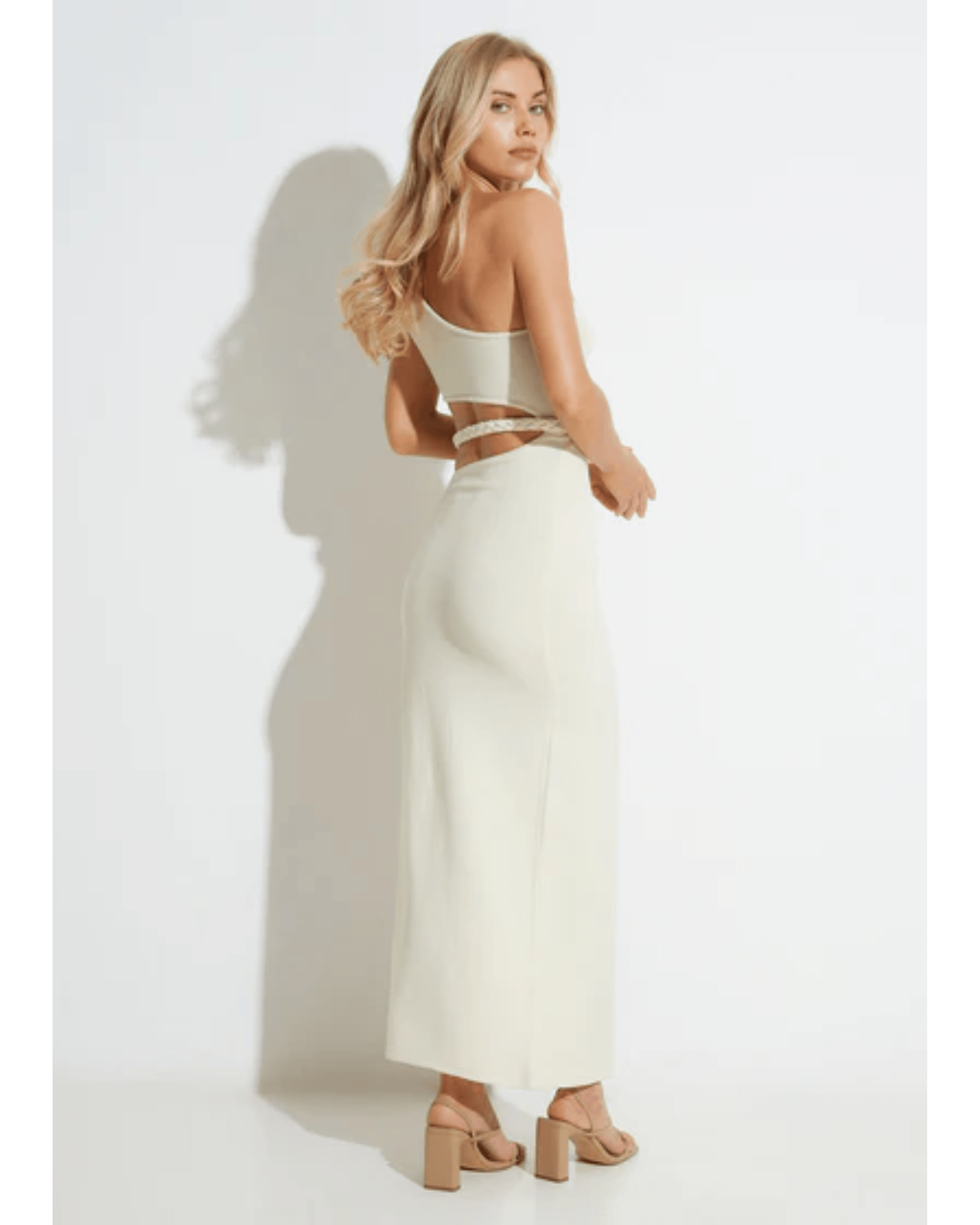 Arcadia Maxi Dress - Endless - UAE Rental and Resale for Women's Fashion