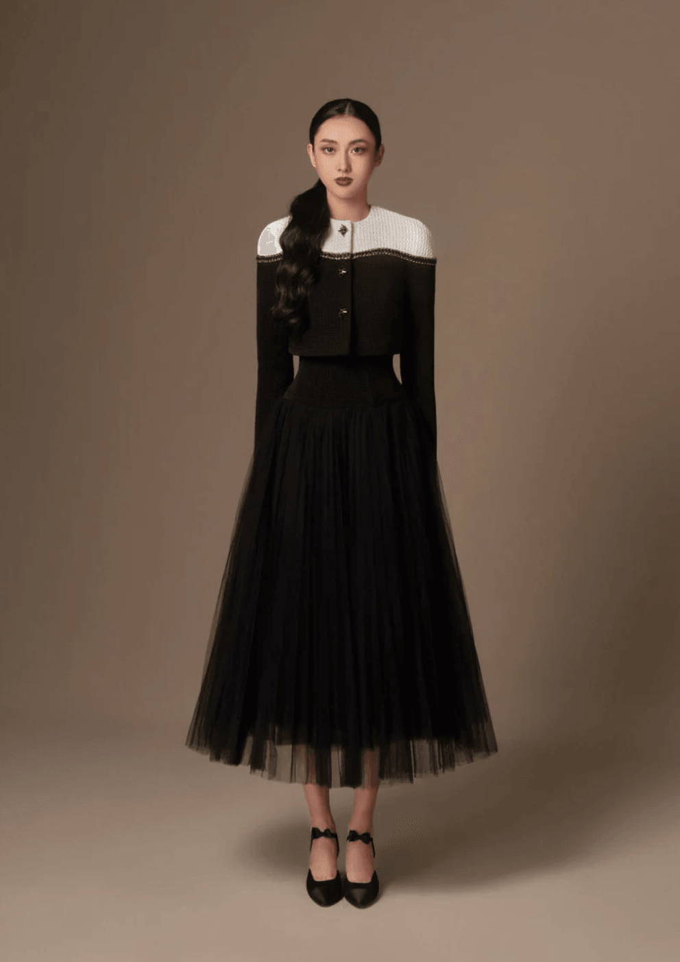 Aurora Cropped Jacket - Endless - UAE Rental and Resale for Women's Fashion