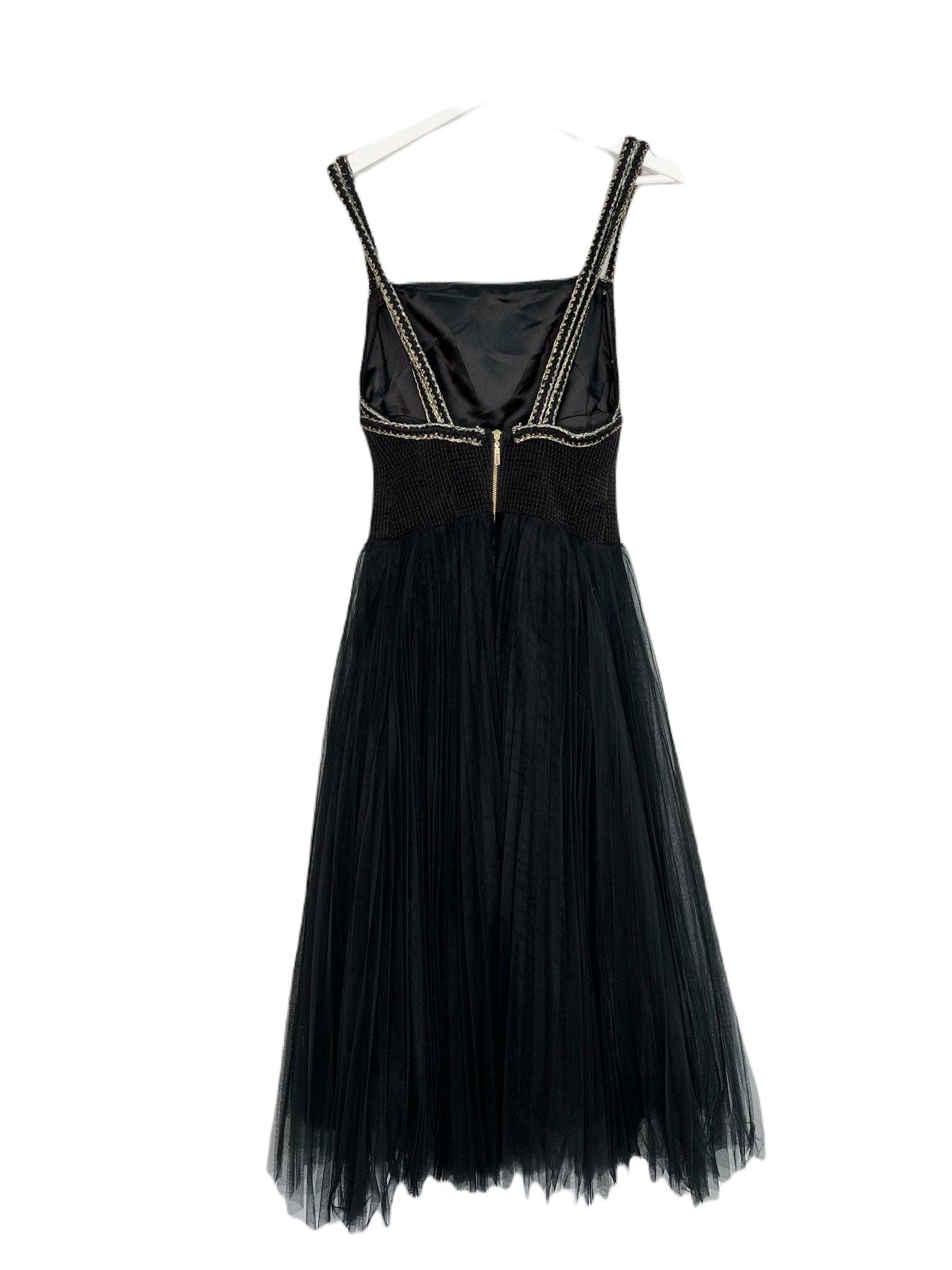 Aurora Pleated Midi Dress - Endless - UAE Rental and Resale for Women's Fashion