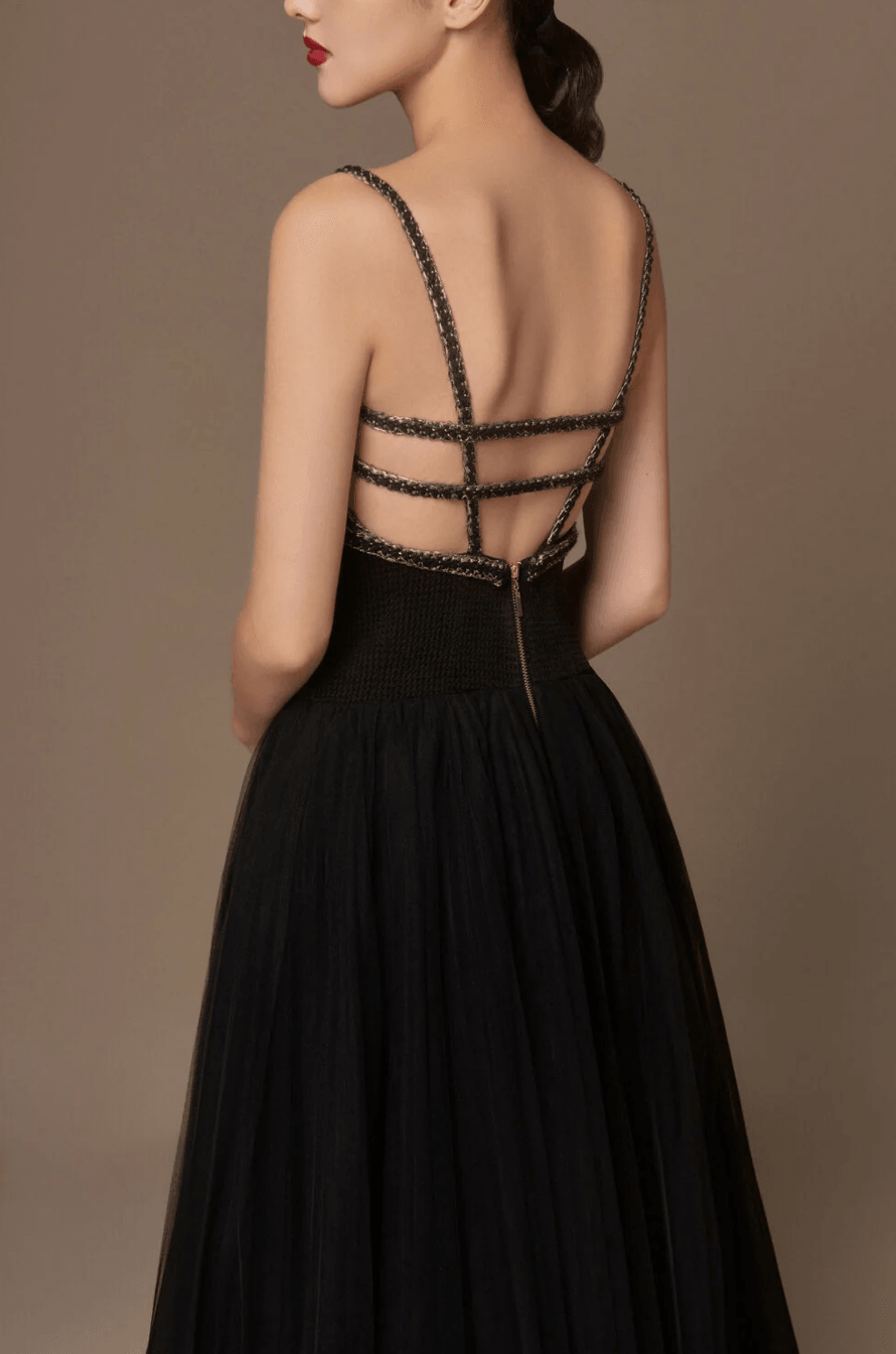 Aurora Pleated Midi Dress - Endless - UAE Rental and Resale for Women's Fashion