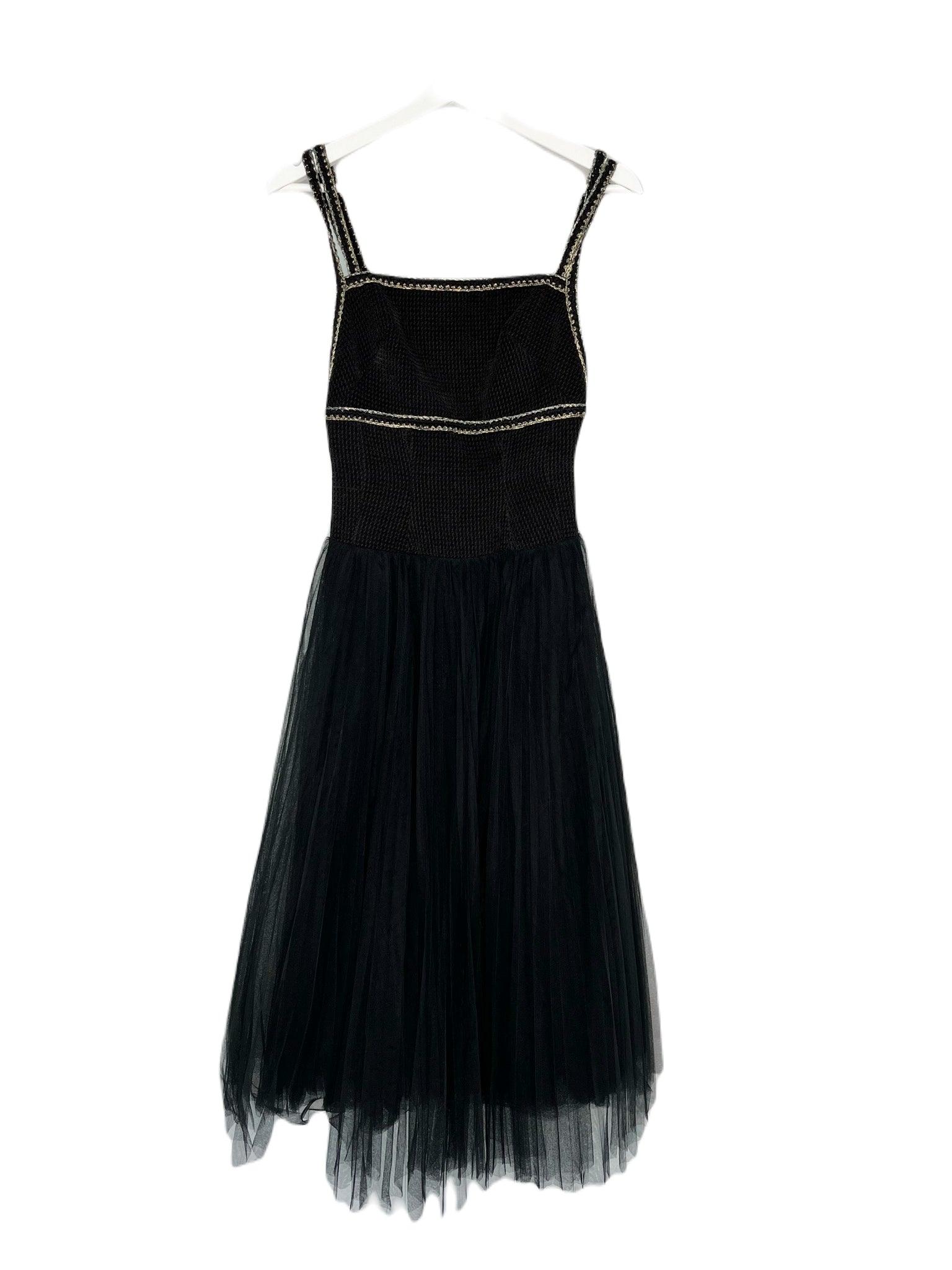 Aurora Pleated Midi Dress - Endless - UAE Rental and Resale for Women's Fashion