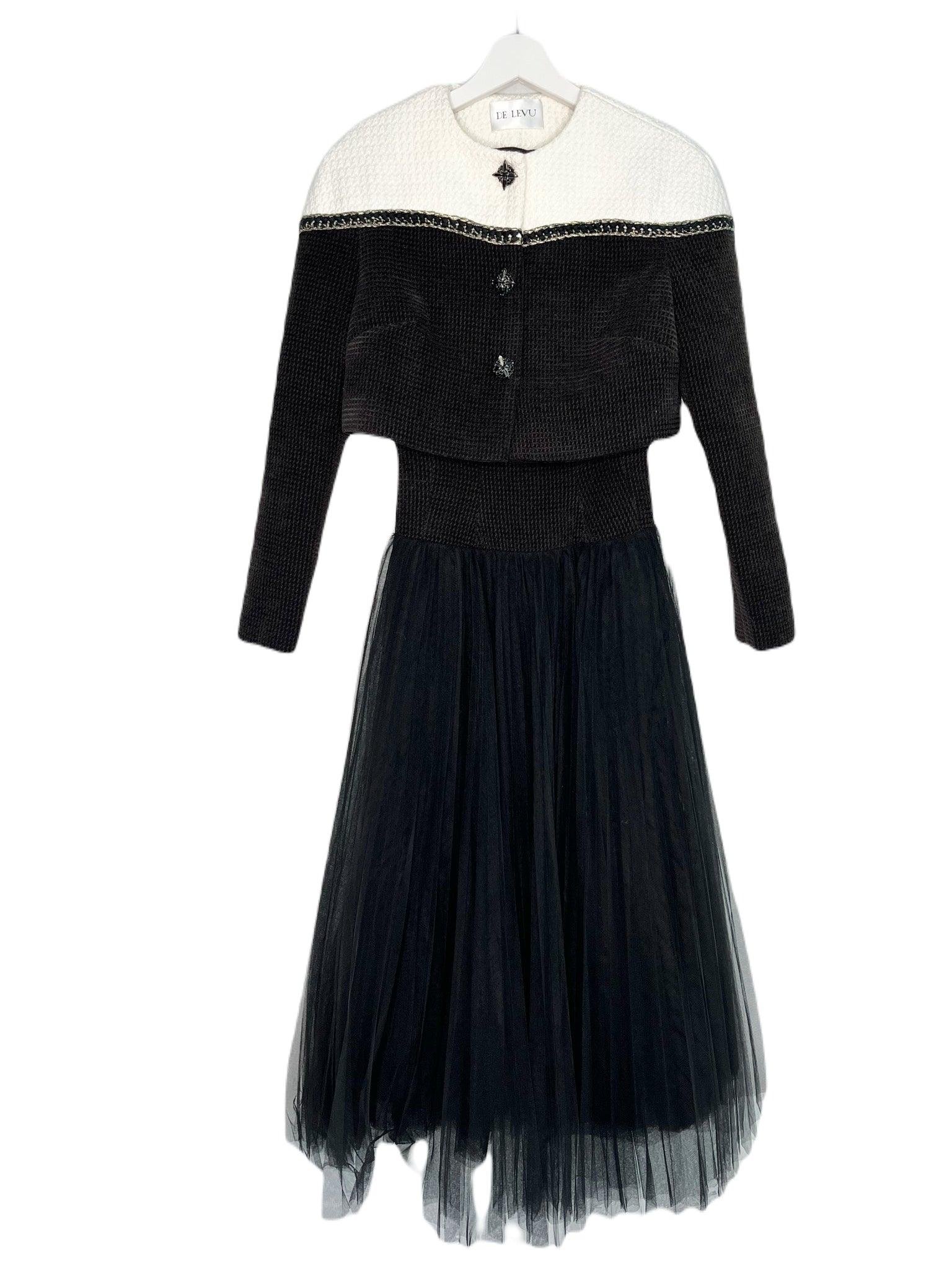 Aurora Pleated Midi Dress - Endless - UAE Rental and Resale for Women's Fashion