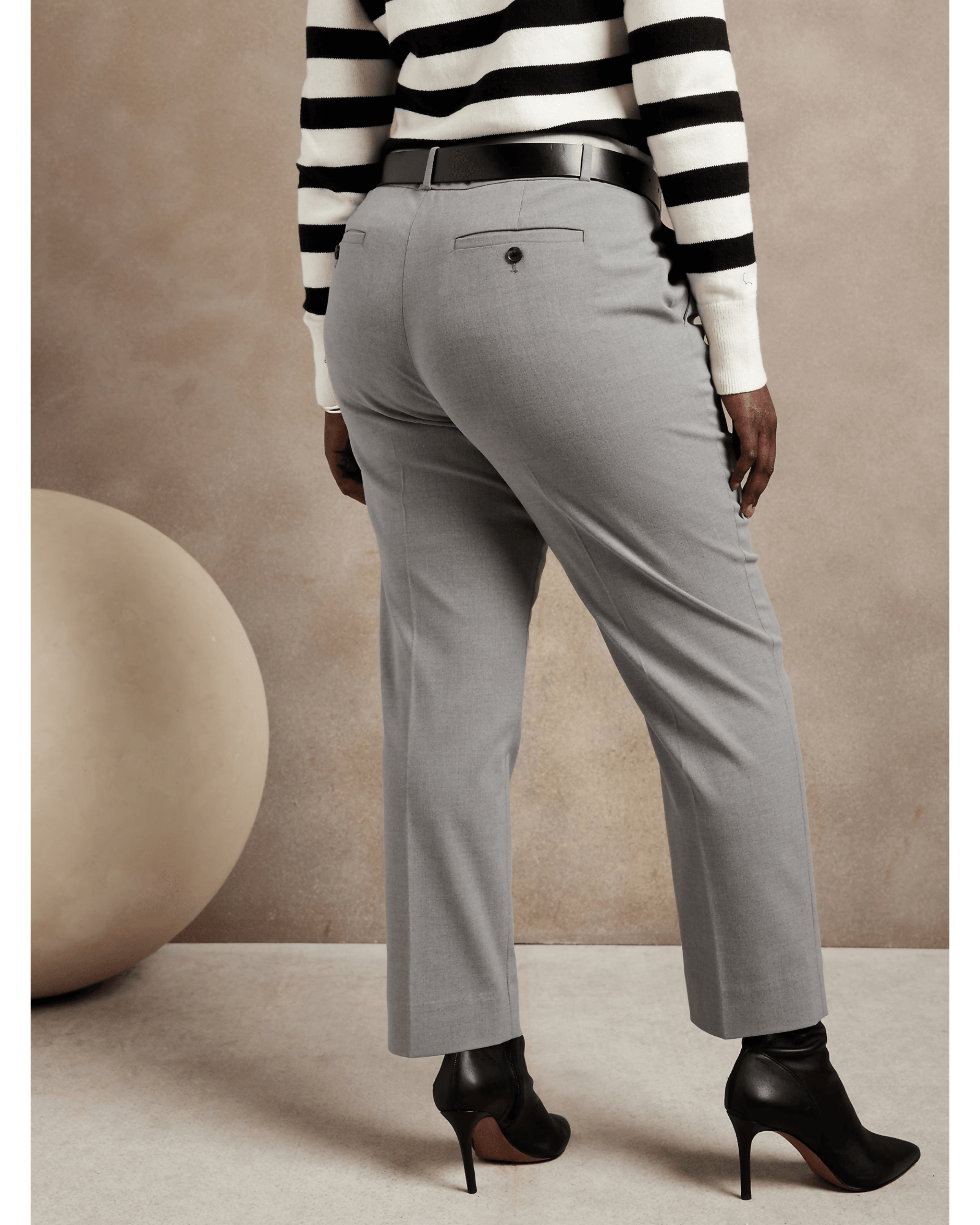 Avery Straight Pant - Endless - UAE Rental and Resale for Women's Fashion