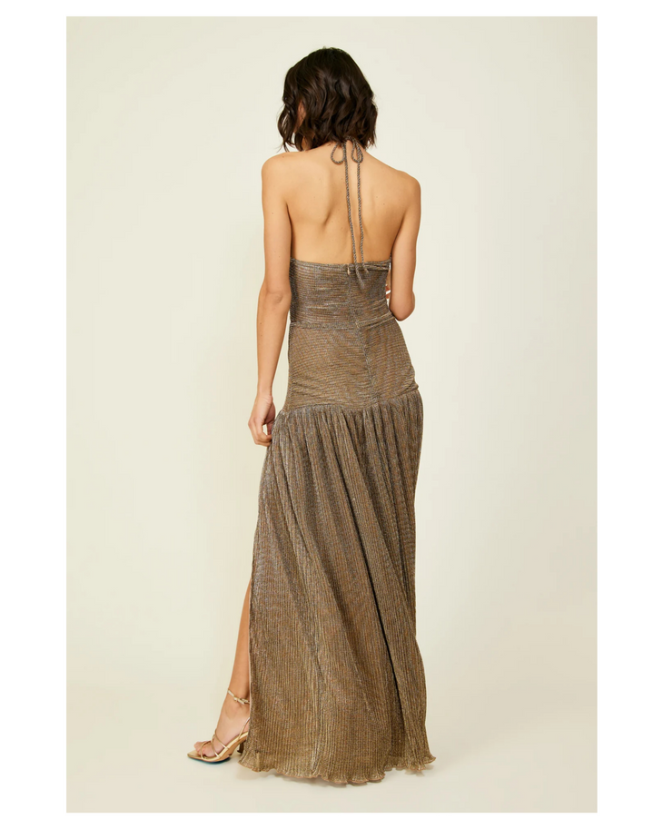 Gold halter cutout maxi dress with pleated skirt detail — Line & Dot | Endless UAE