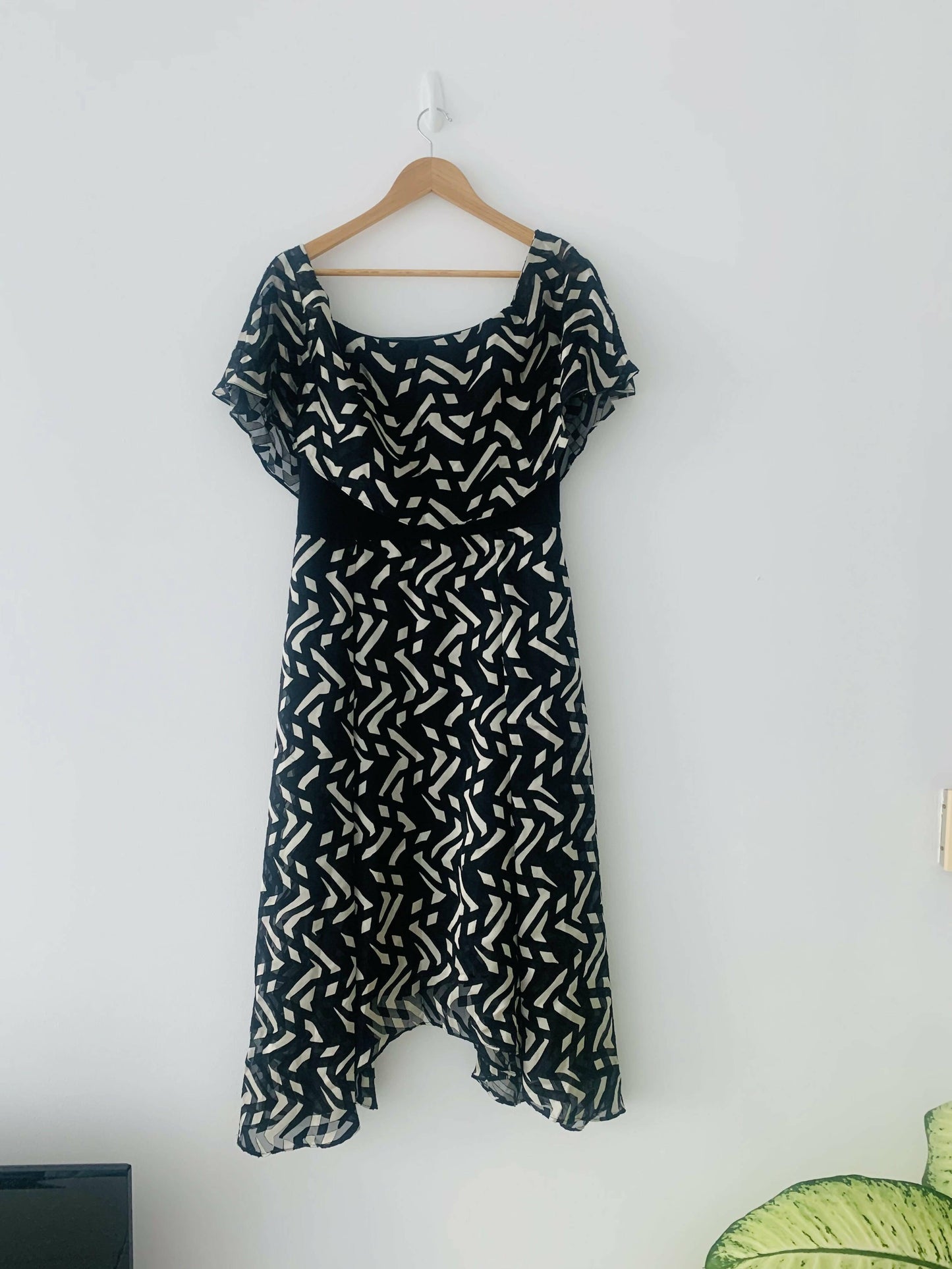 Bardot Mono Print Midi Dress - Endless