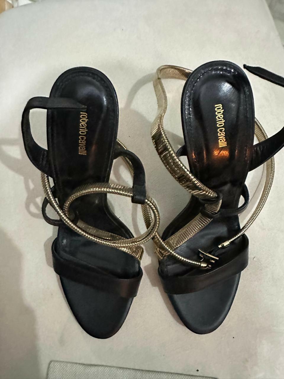 Black Leather Printed Sandal - Endless - UAE Rental and Resale for Women's Fashion
