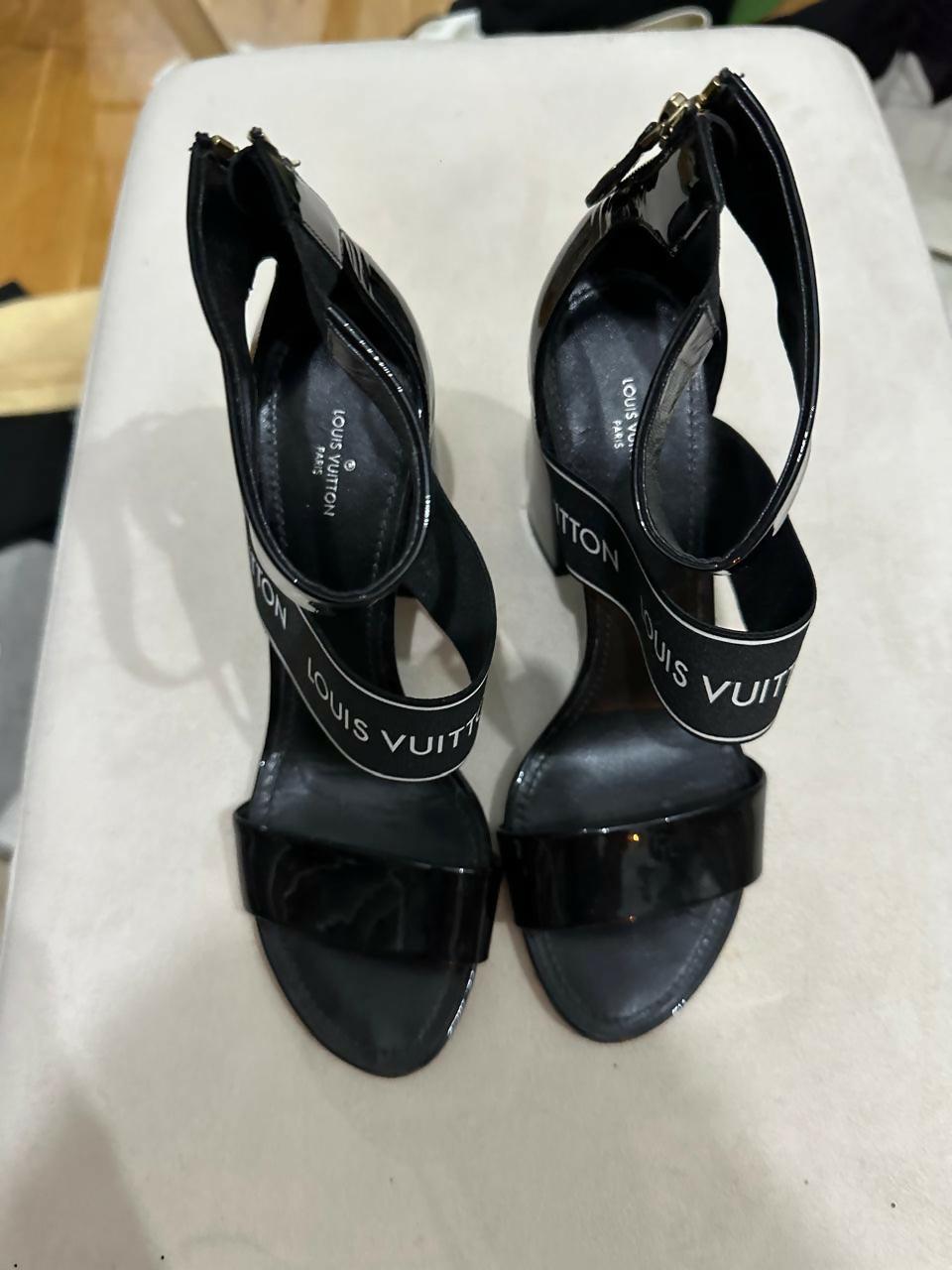 Black Patent Leather Star Trail Ankle Strap Sandals - Endless - UAE Rental and Resale for Women's Fashion