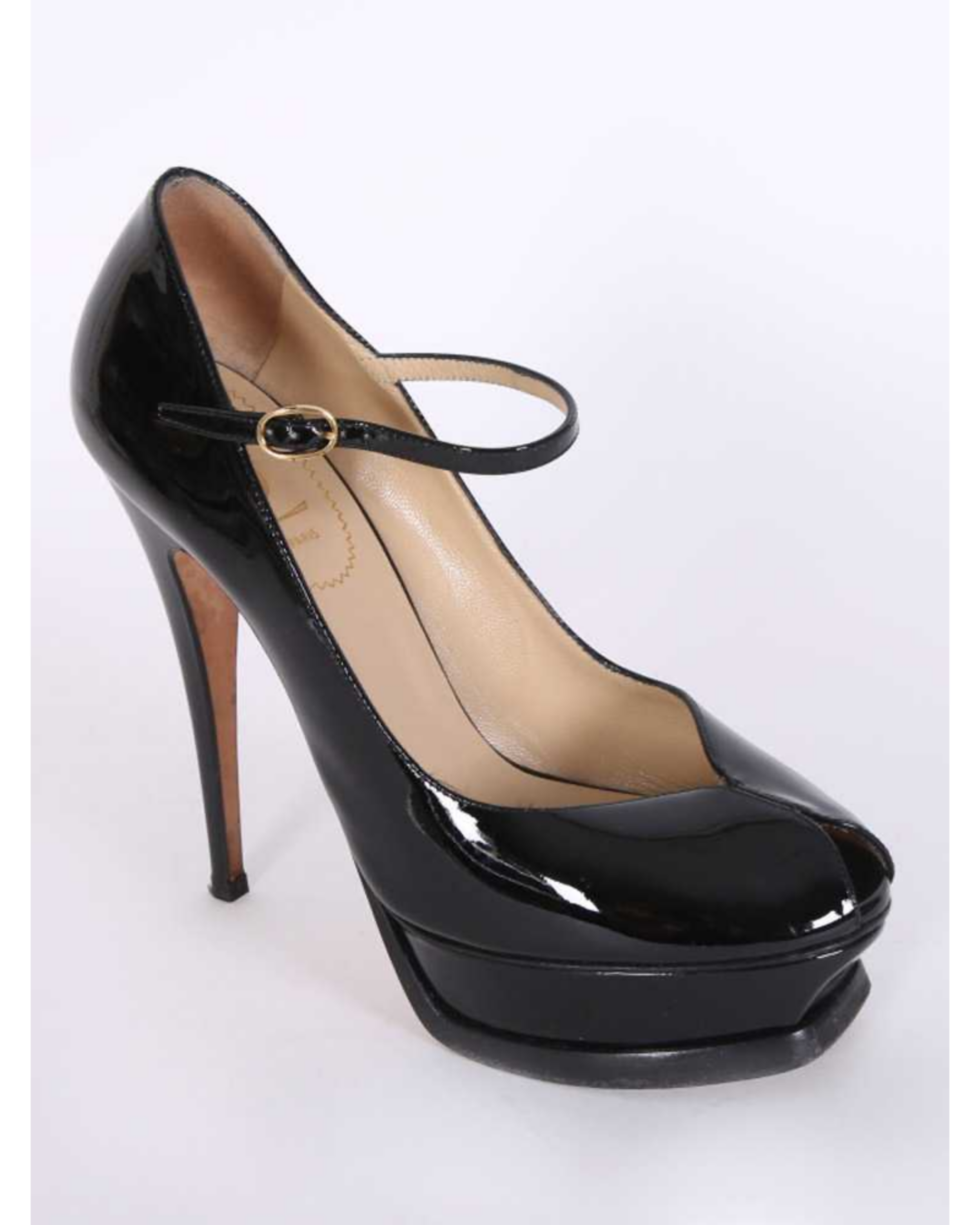Black Patent Leather Tribute Mary Jane Pumps - Endless - UAE Rental and Resale for Women's Fashion