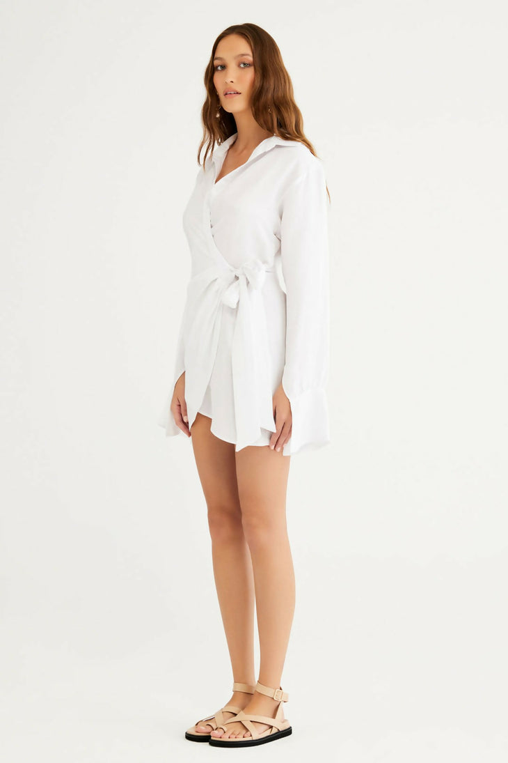 White wrap shirt dress with long sleeves and tie waist detail — Rumer | Endless UAE