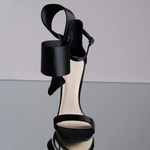 Bow Open-Toe Sandals - Endless - UAE Rental and Resale for Women's Fashion