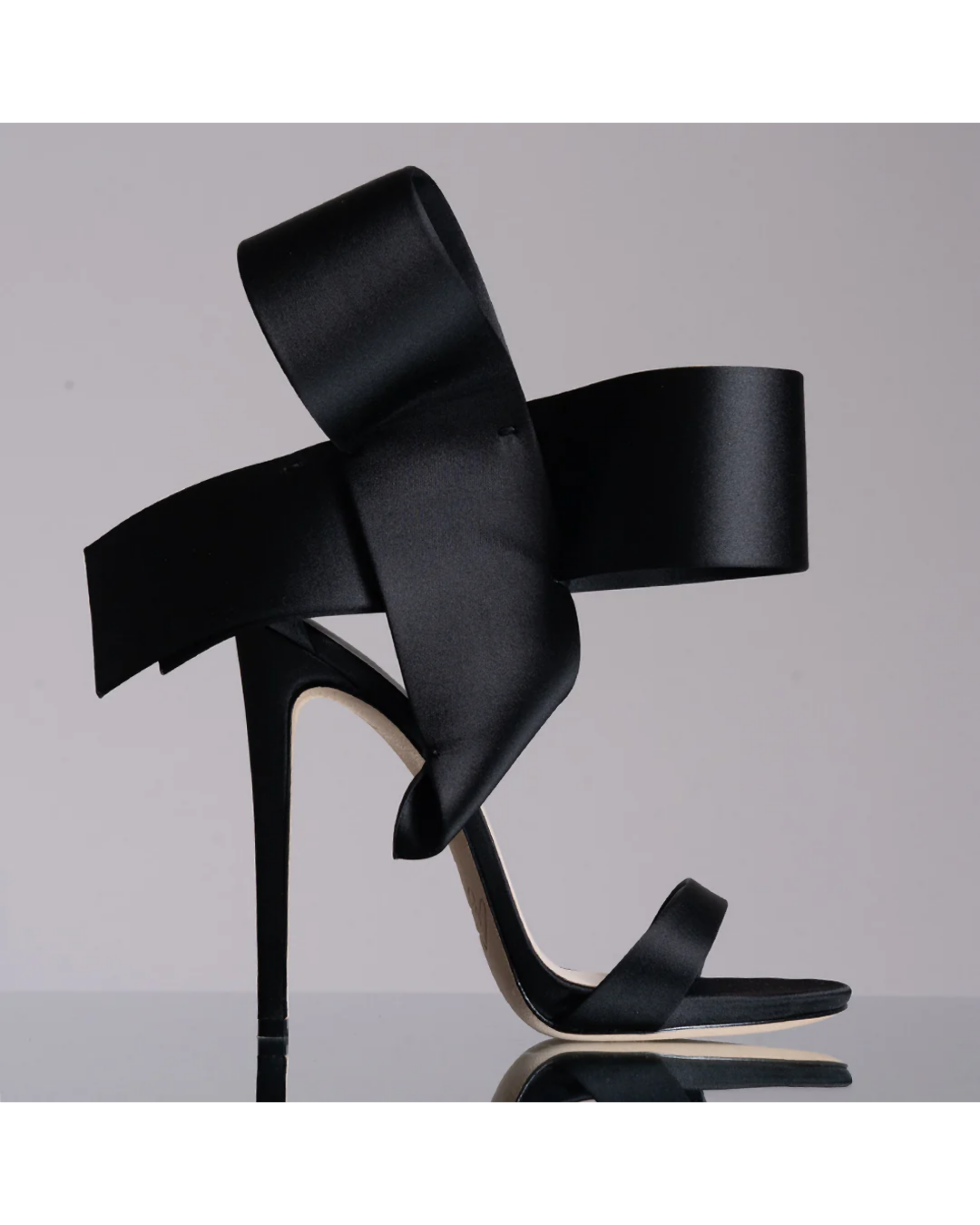 Bow Open-Toe Sandals - Endless - UAE Rental and Resale for Women's Fashion