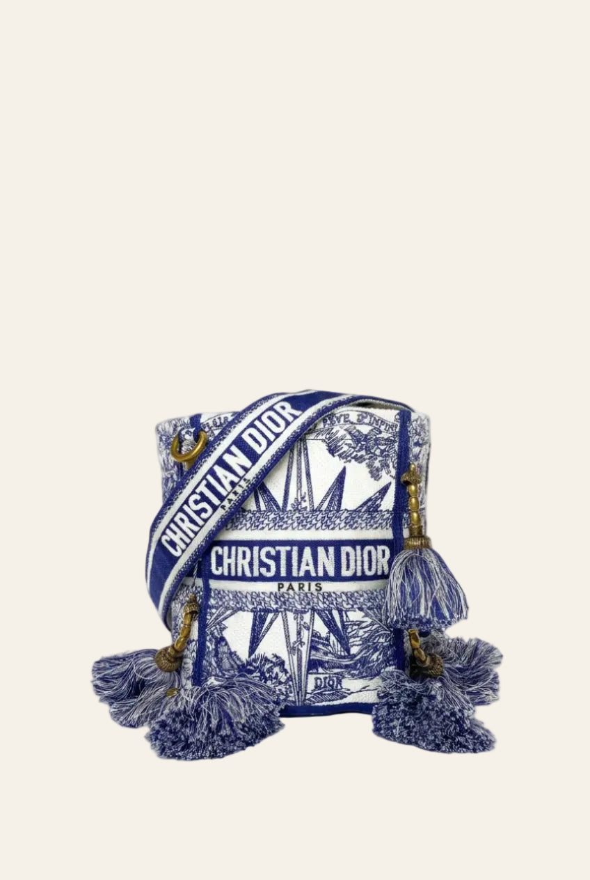 Bucket D-Bubble Bag - Endless - UAE Rental and Resale for Women's Fashion