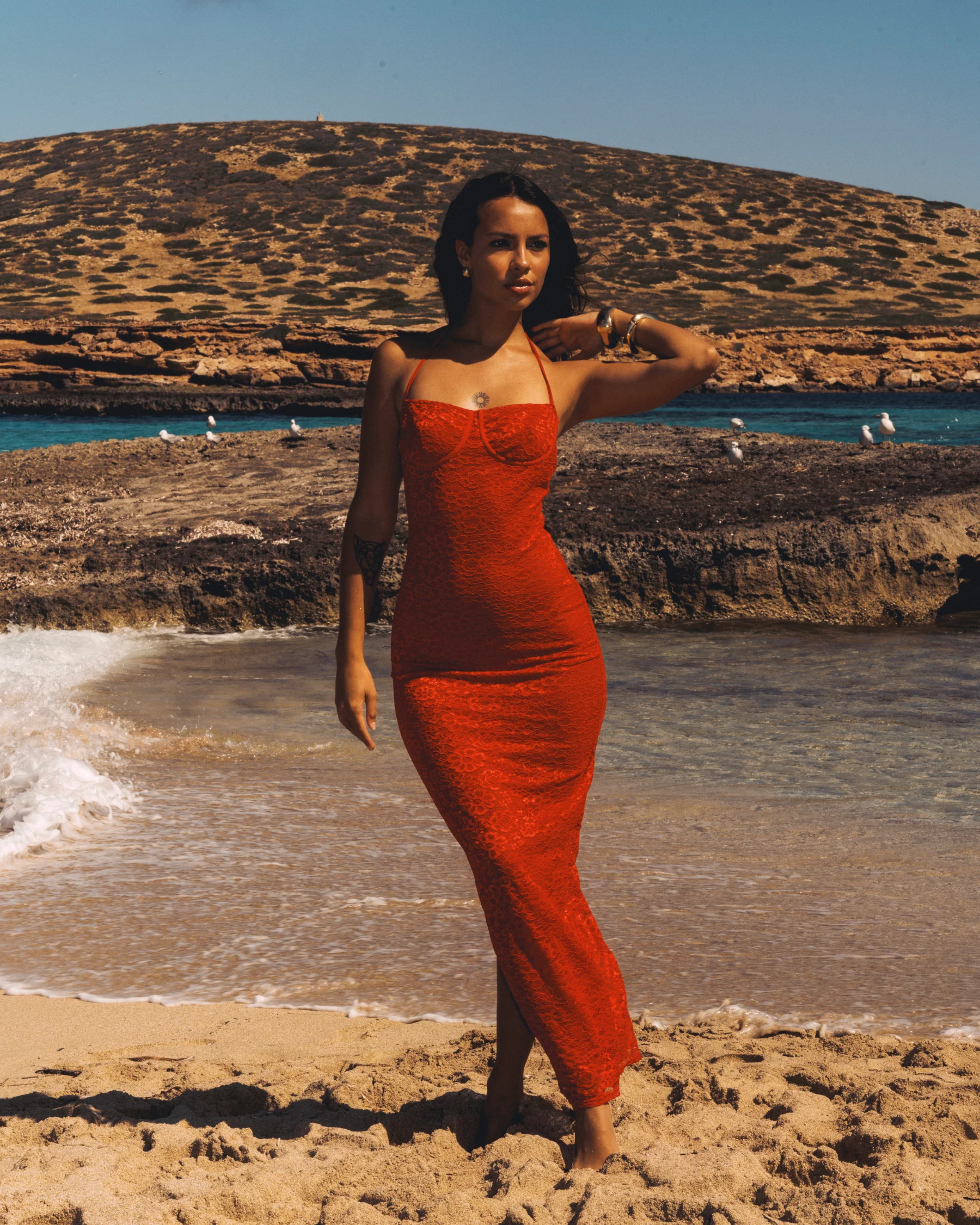 Camila Lace Maxi Dress - Endless - UAE Rental and Resale for Women's Fashion
