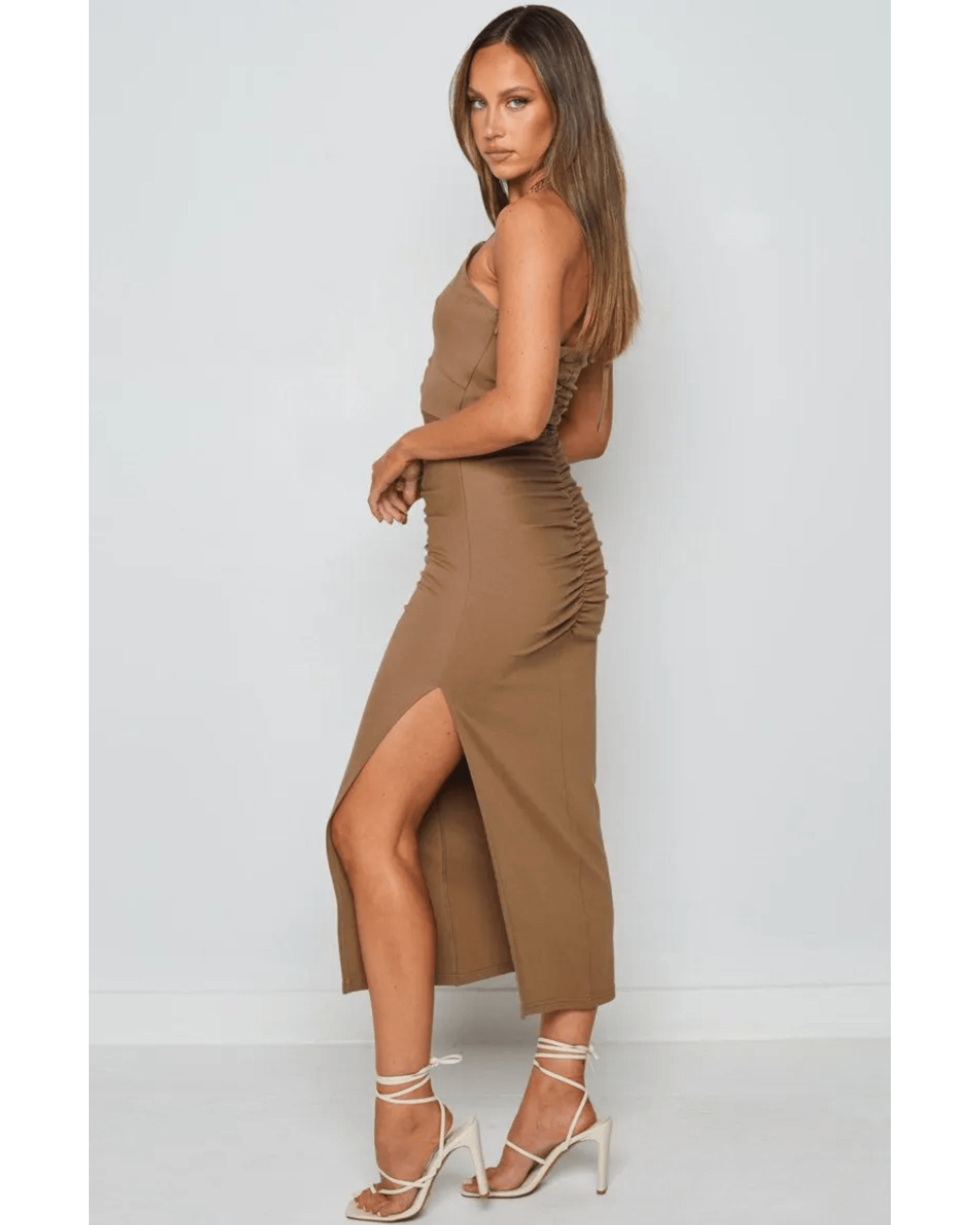 Caroline Midi Dress - Endless - UAE Rental and Resale for Women's Fashion