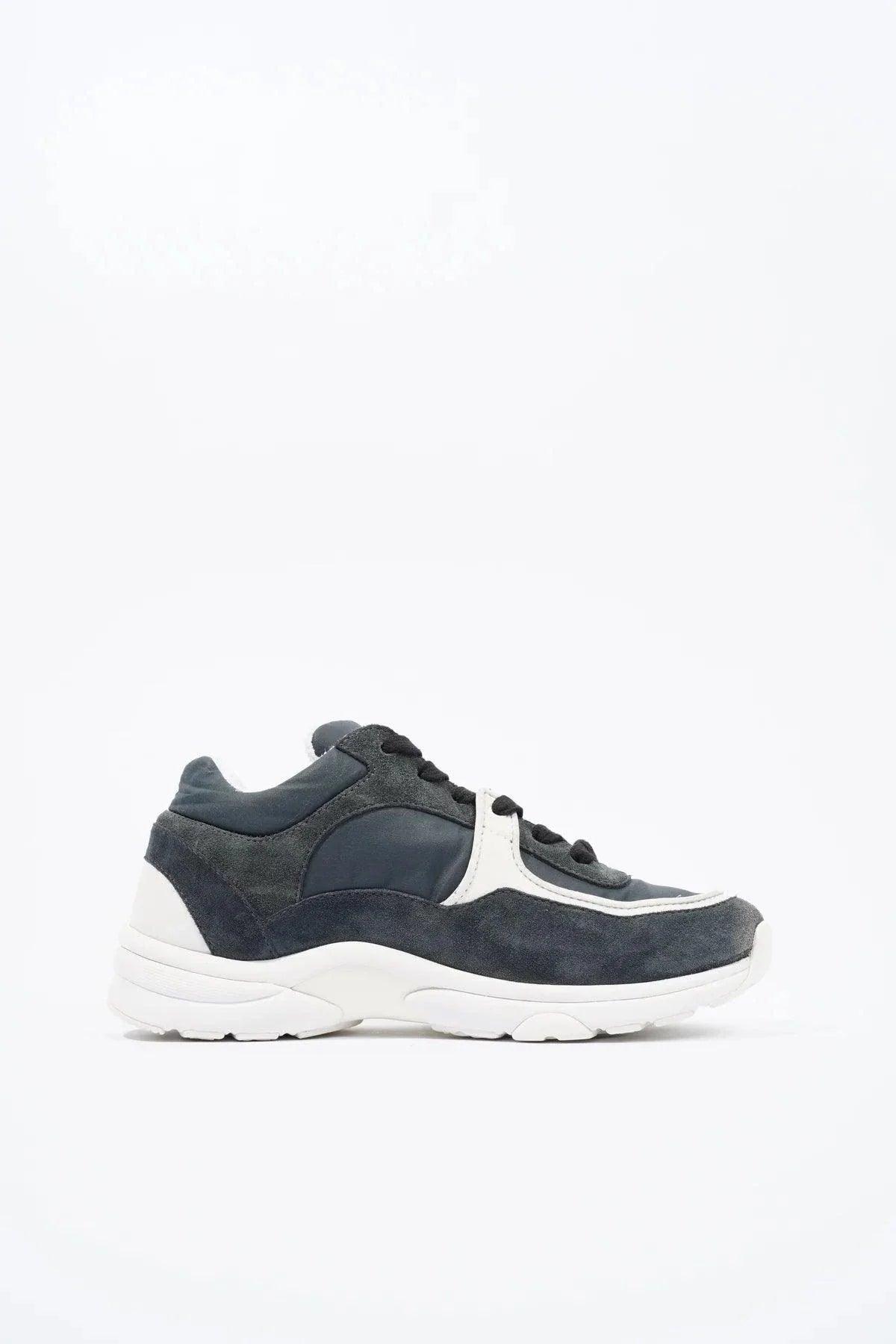 Chanel CC Logo Sneaker - Endless - UAE Rental and Resale for Women's Fashion