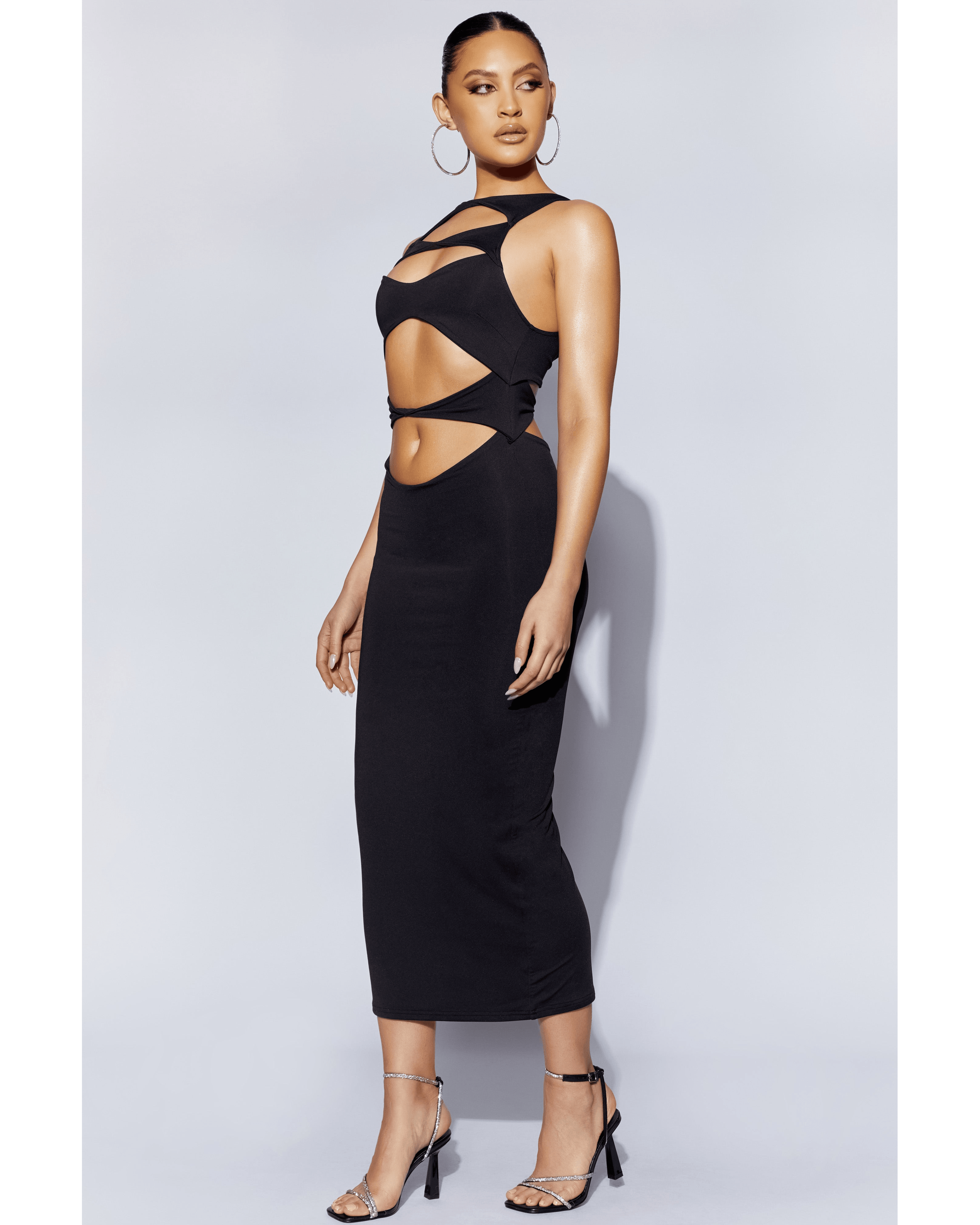 Chloe Cut Out Maxi Dress - Endless - UAE Rental and Resale for Women's Fashion