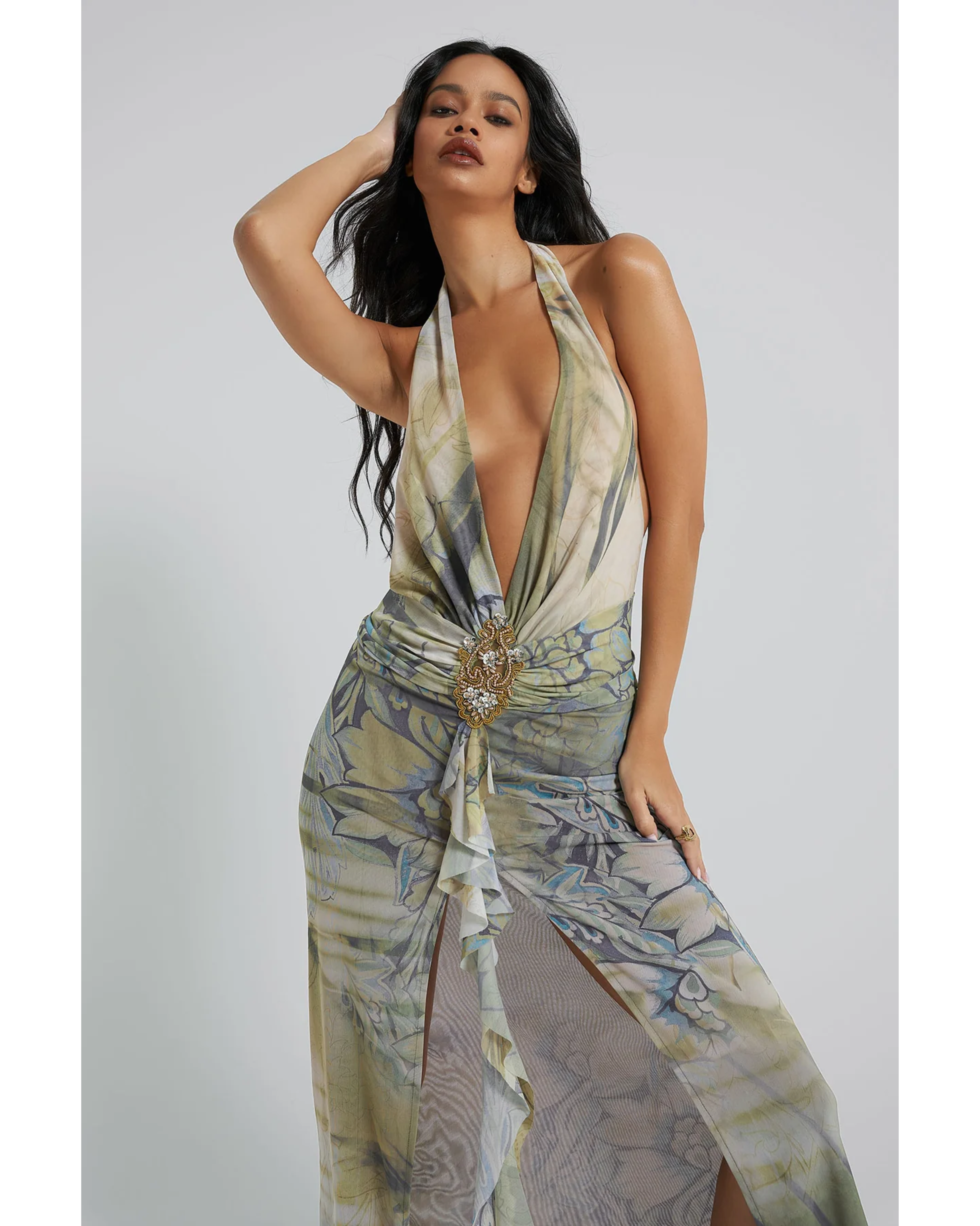 Cindy Plunge Maxi Dress - Endless - UAE Rental and Resale for Women's Fashion