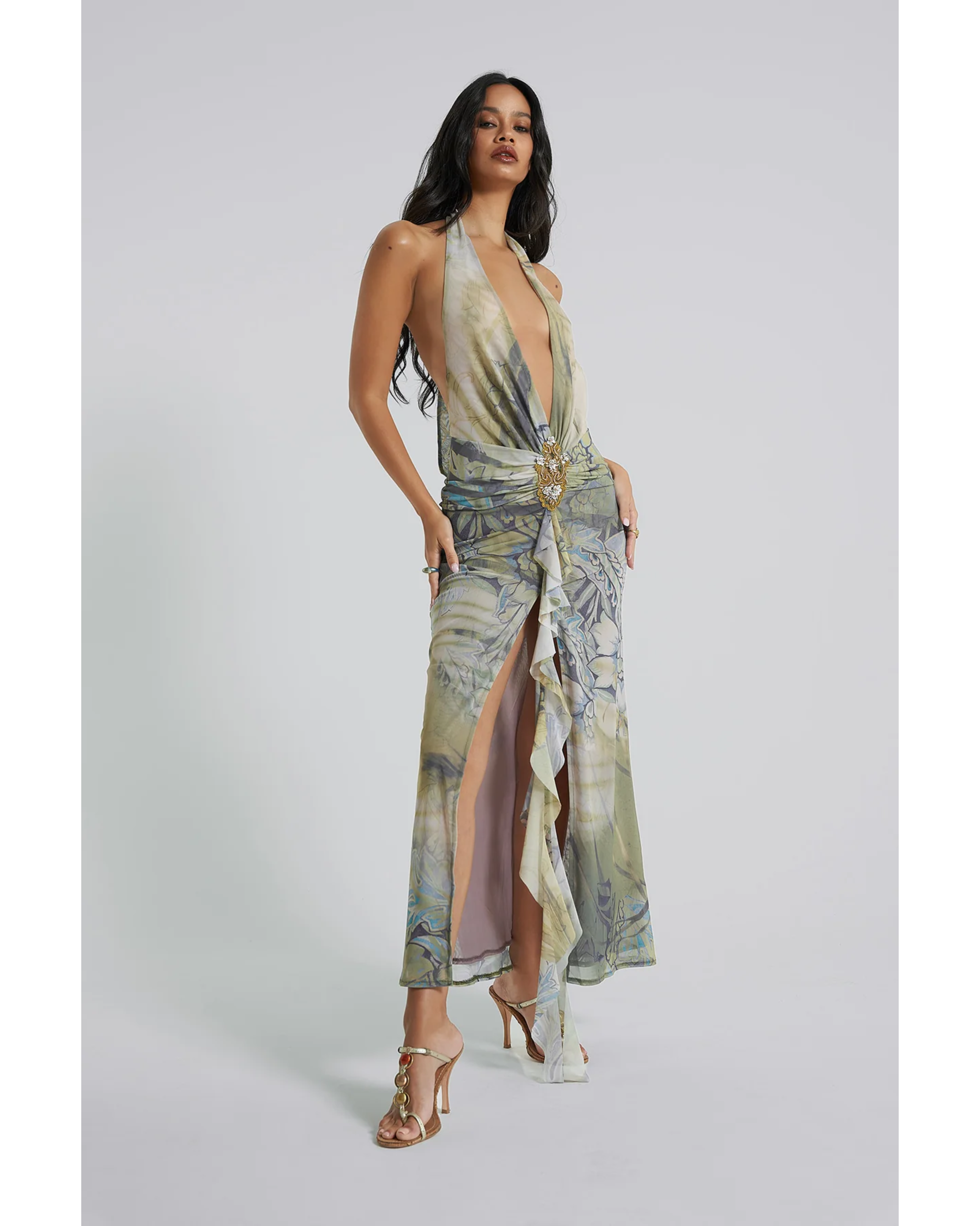 Cindy Plunge Maxi Dress - Endless - UAE Rental and Resale for Women's Fashion
