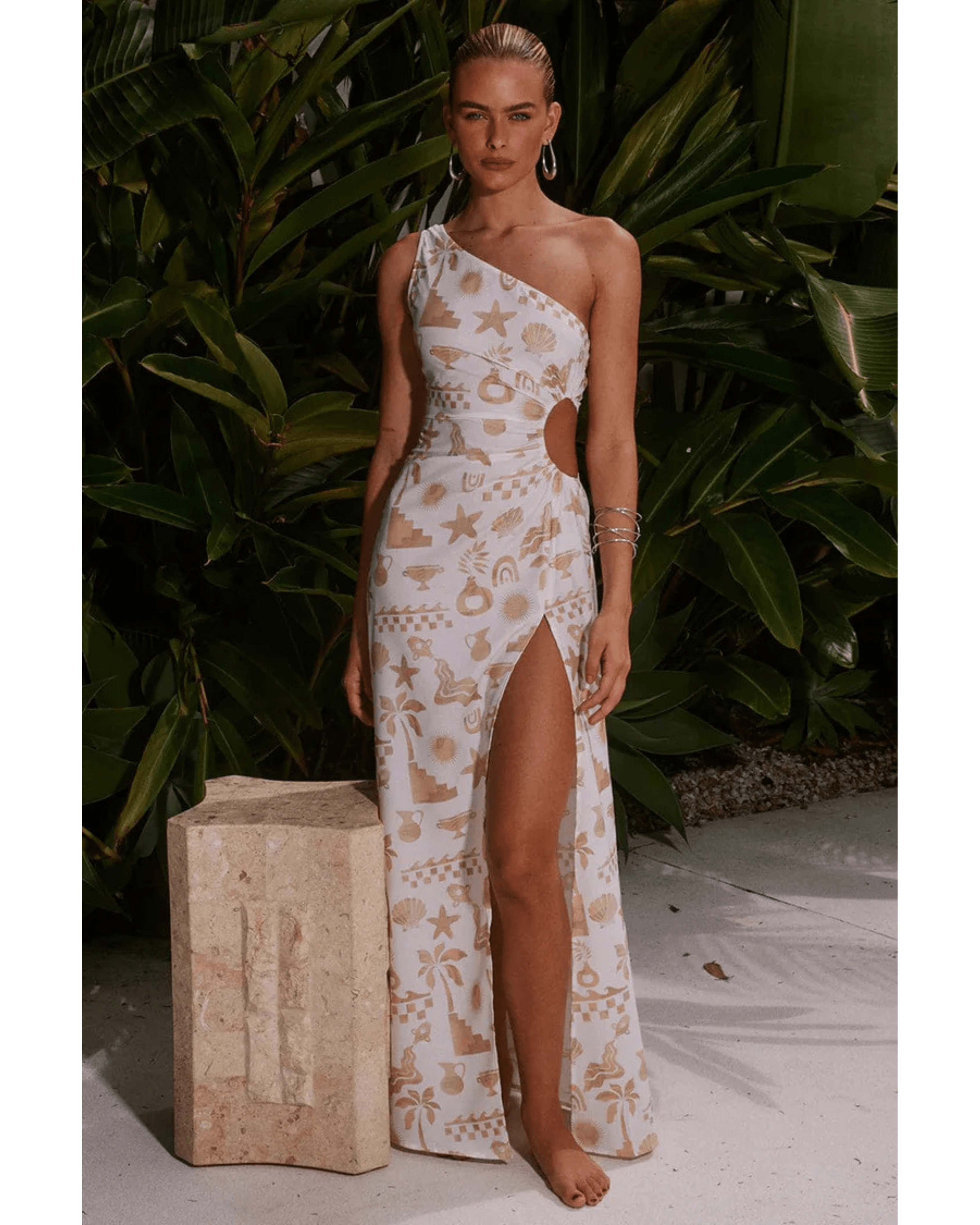 Cove Maxi Dress - Endless - UAE Rental and Resale for Women's Fashion