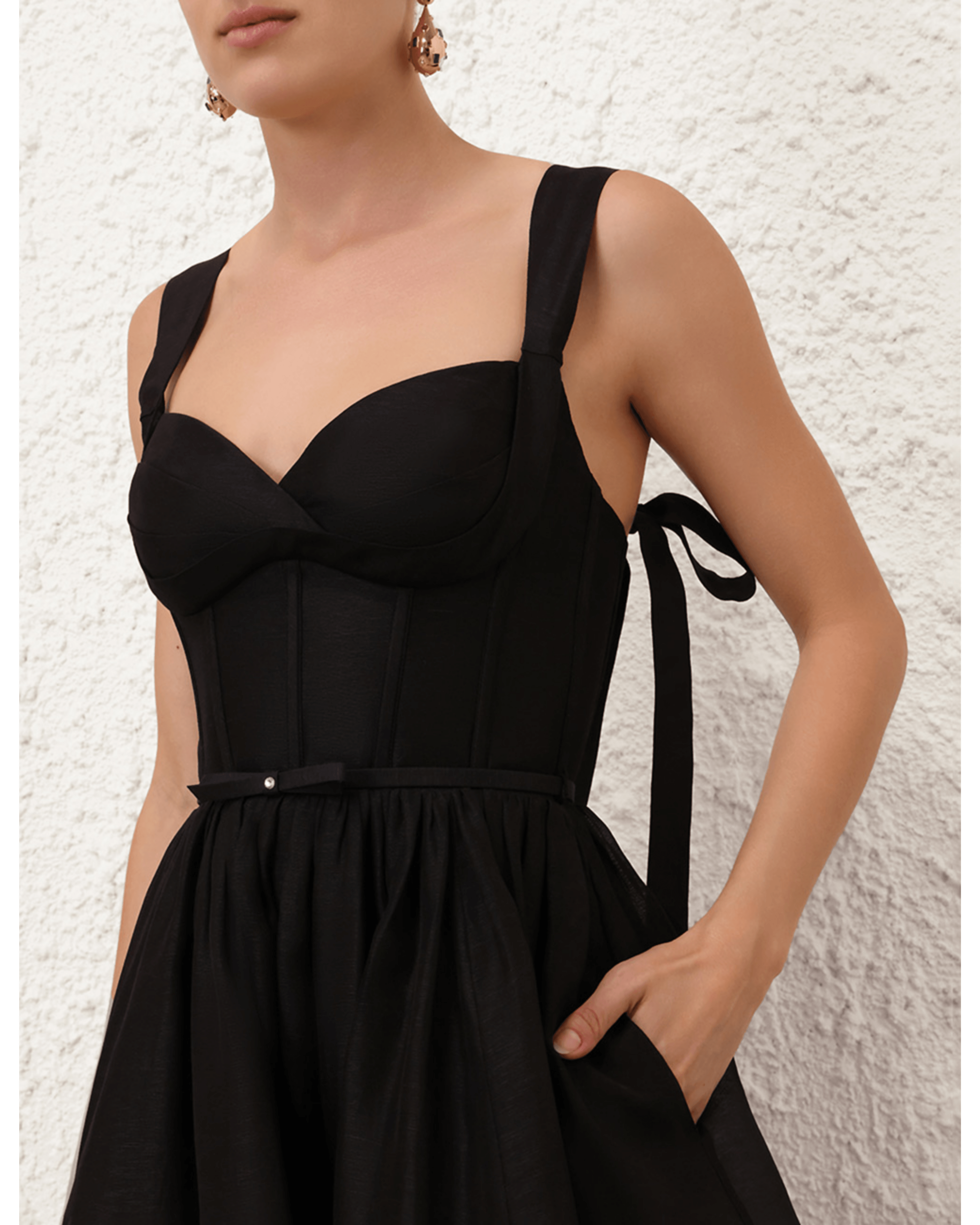 Crush Picnic Midi Dress - Endless - UAE Rental and Resale for Women's Fashion