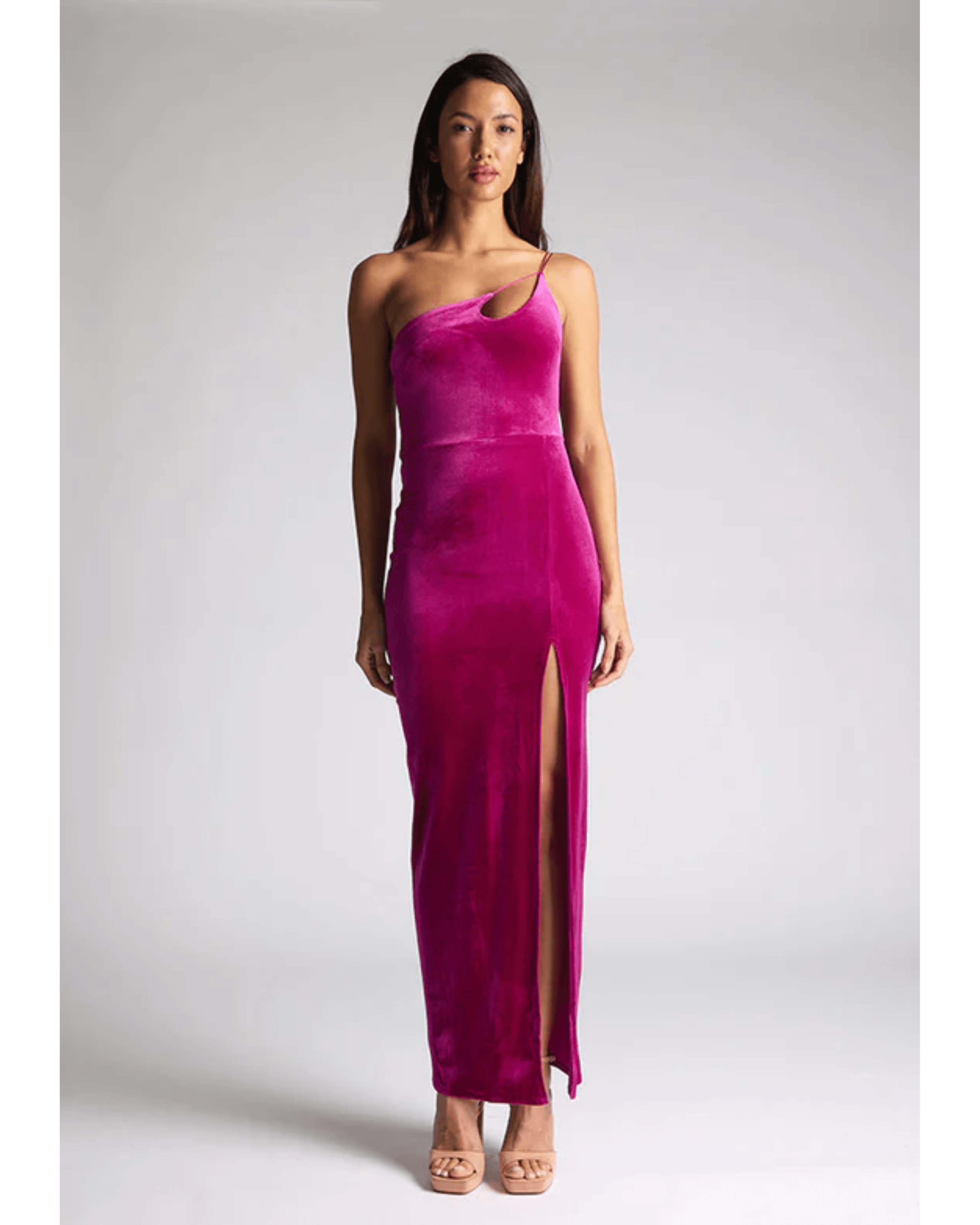 Daniella Magenta Velvet Maxi Dress - Endless - UAE Rental and Resale for Women's Fashion