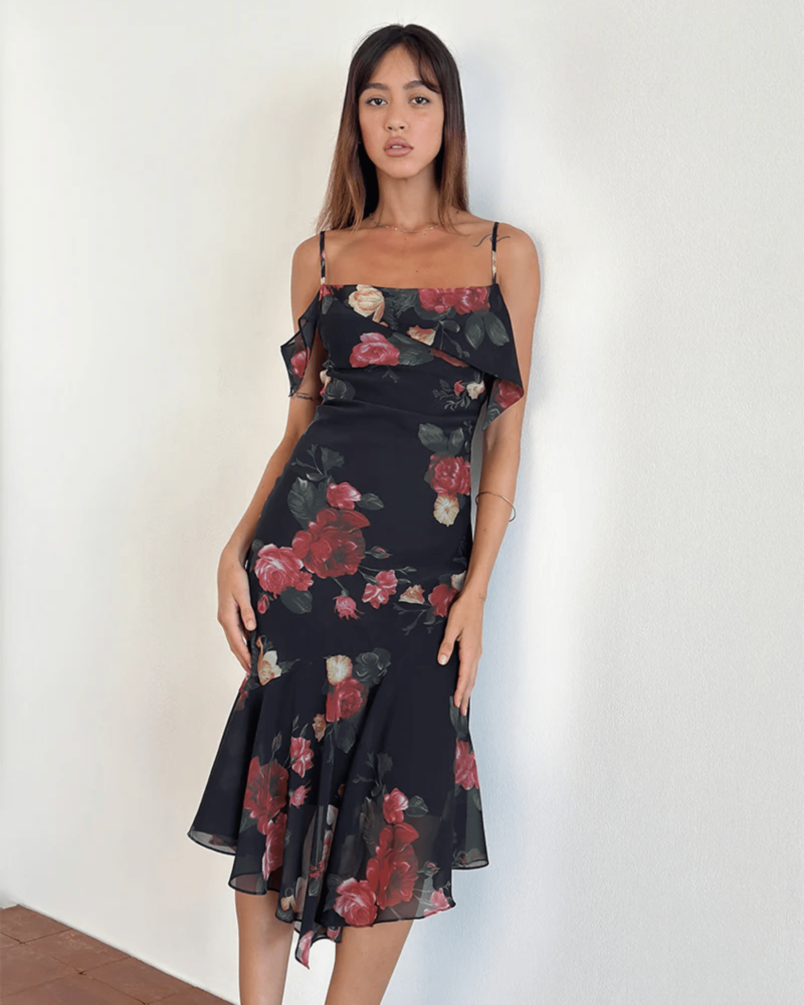 Dansya Midi Dress - Endless - UAE Rental and Resale for Women's Fashion