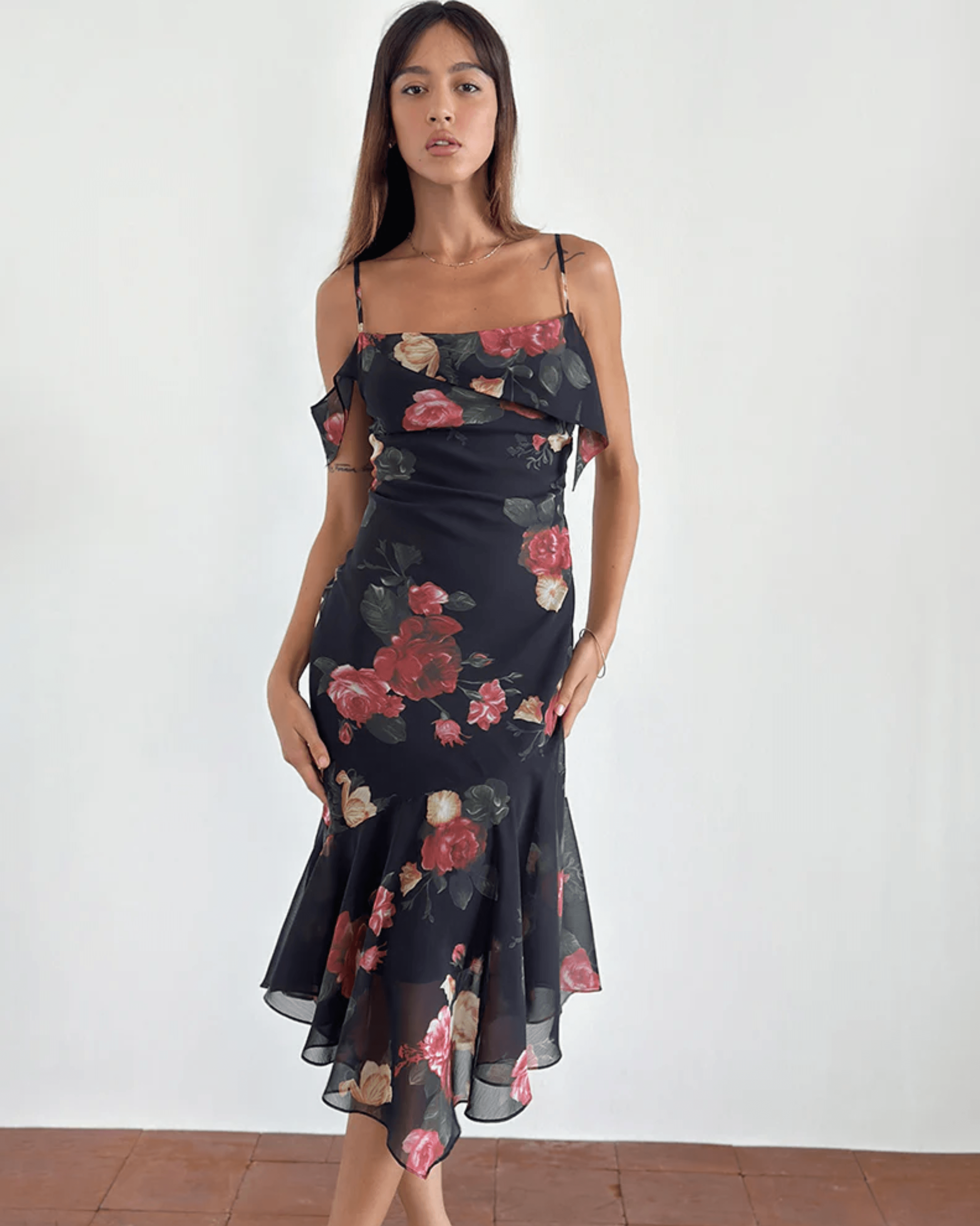 Dansya Midi Dress - Endless - UAE Rental and Resale for Women's Fashion