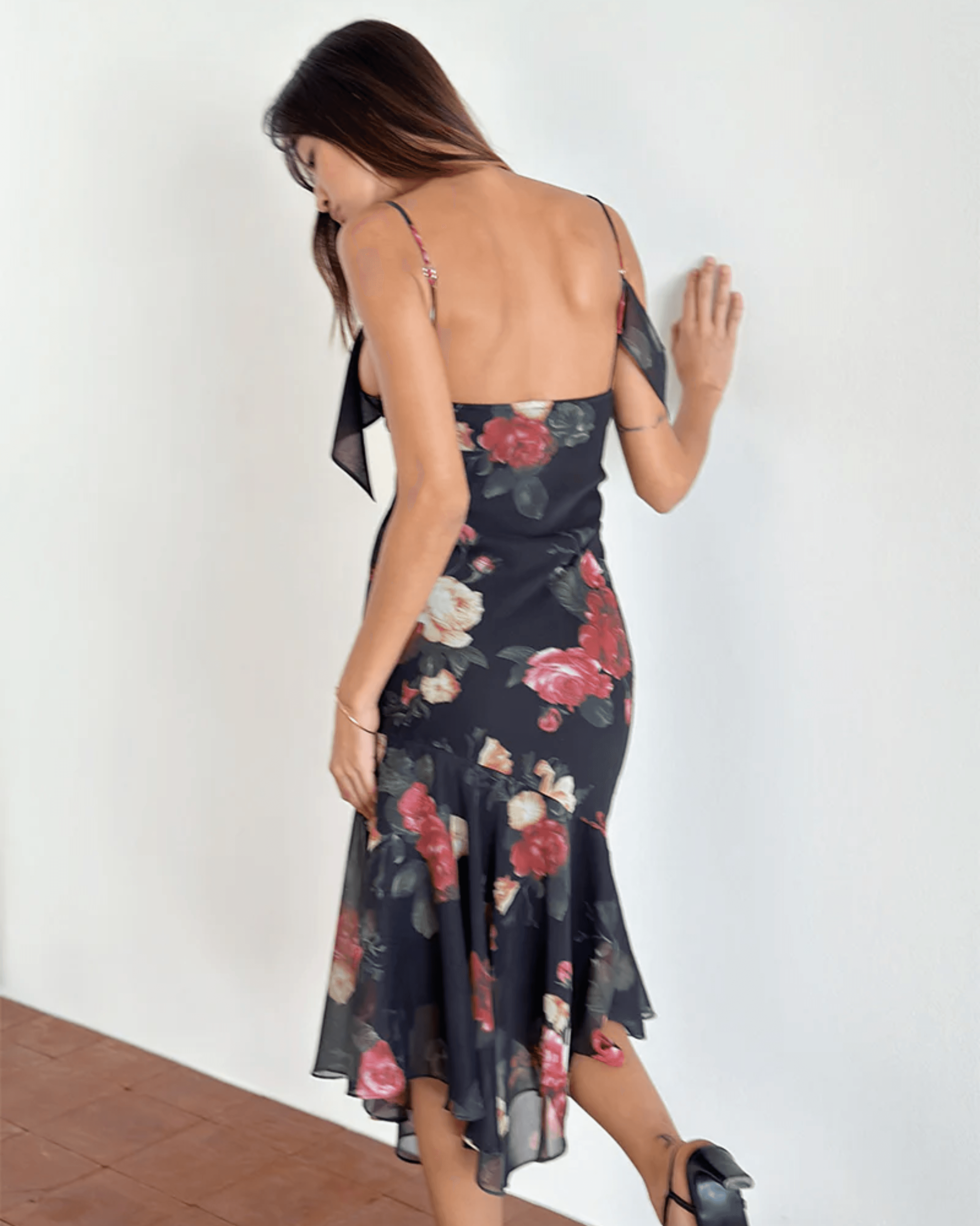 Dansya Midi Dress - Endless - UAE Rental and Resale for Women's Fashion